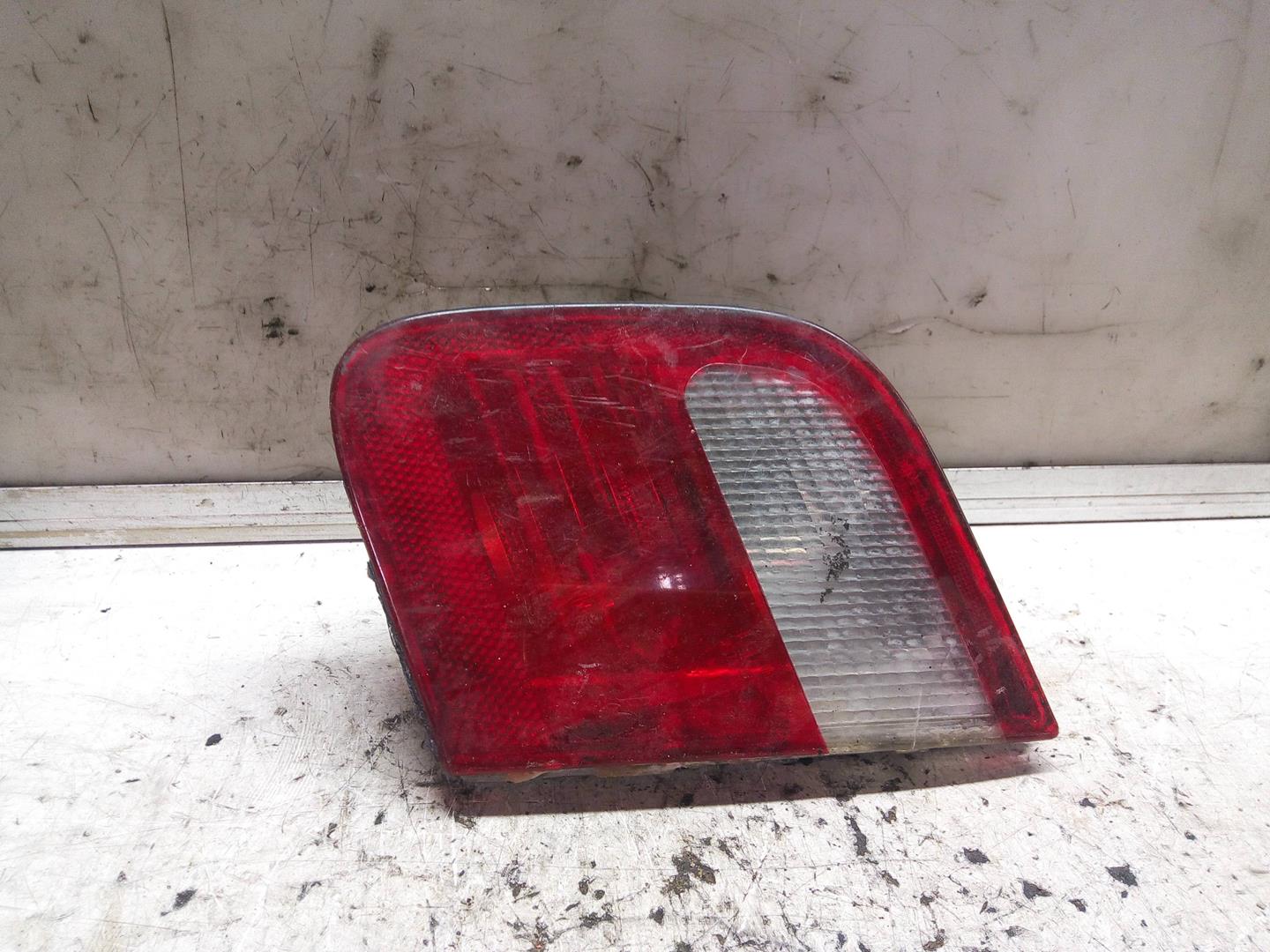 BMW 3 Series E46 (1997-2006) Rear Right Taillight Lamp 63218364924, 230570R 18600381