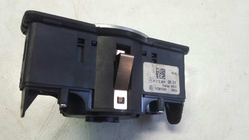 MERCEDES-BENZ E-Class W212/S212/C207/A207 (2009-2016) Headlight Switch Control Unit A2129050551 25600262