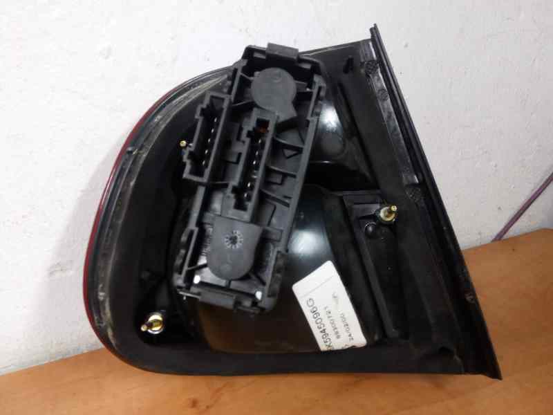 OPEL Movano 2 generation (B) (2010-2021) Feu arrière droit 25601172