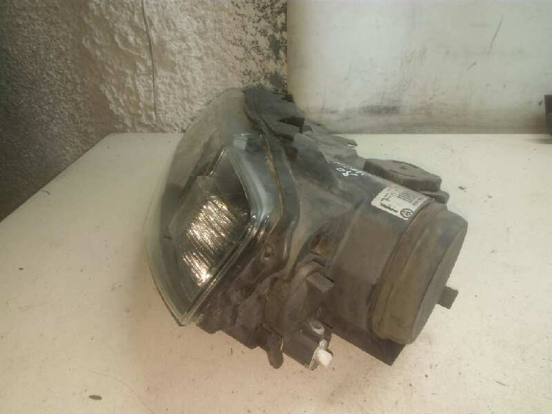 VOLKSWAGEN Passat B6 (2005-2010) Front Left Headlight 25598947