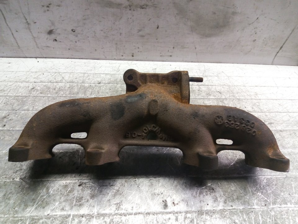 VOLKSWAGEN Polo 3 generation (1994-2002) Exhaust Manifold 028253033AB 21271550