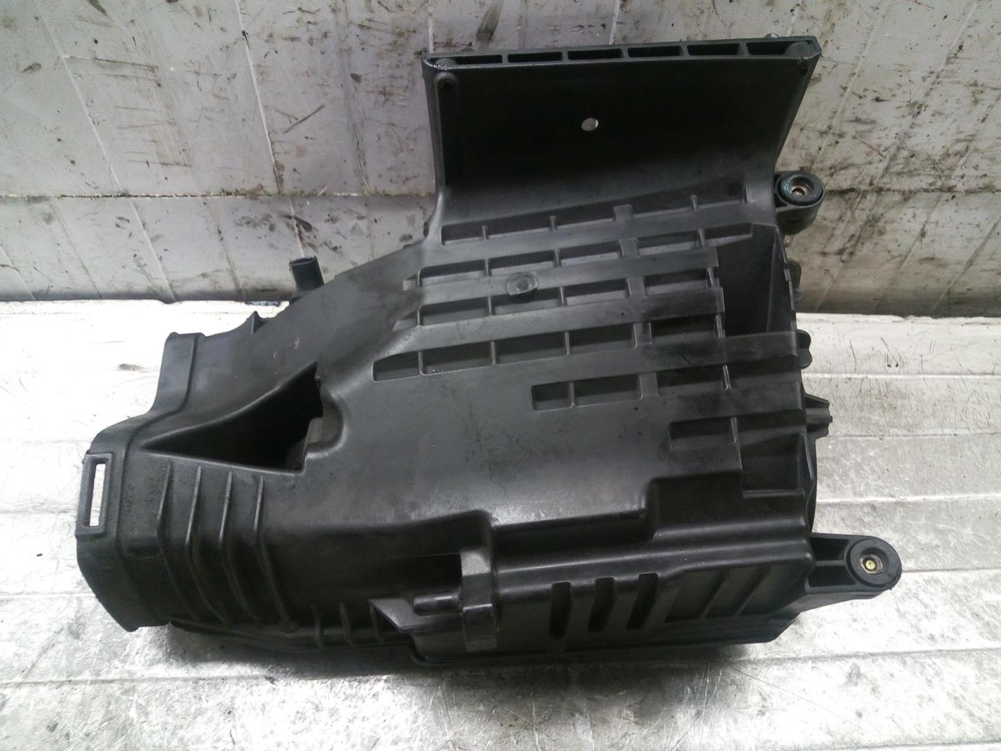 MERCEDES-BENZ C-Class W203/S203/CL203 (2000-2008) Other Engine Compartment Parts A2710900901 18576261