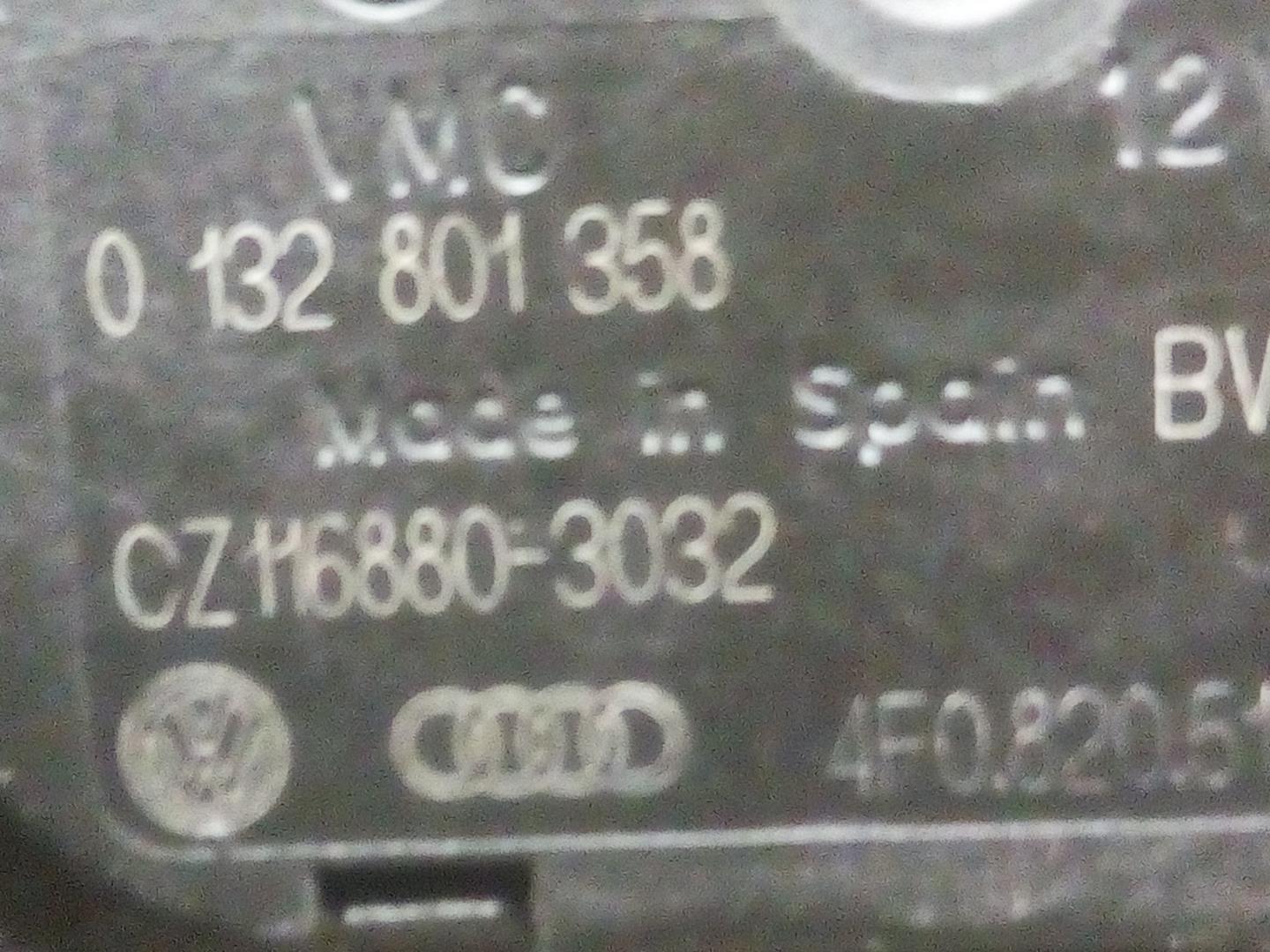 AUDI A6 C6/4F (2004-2011) Нагревательный вентиляторный моторчик салона 0132801358, CZ1168803032 18588109