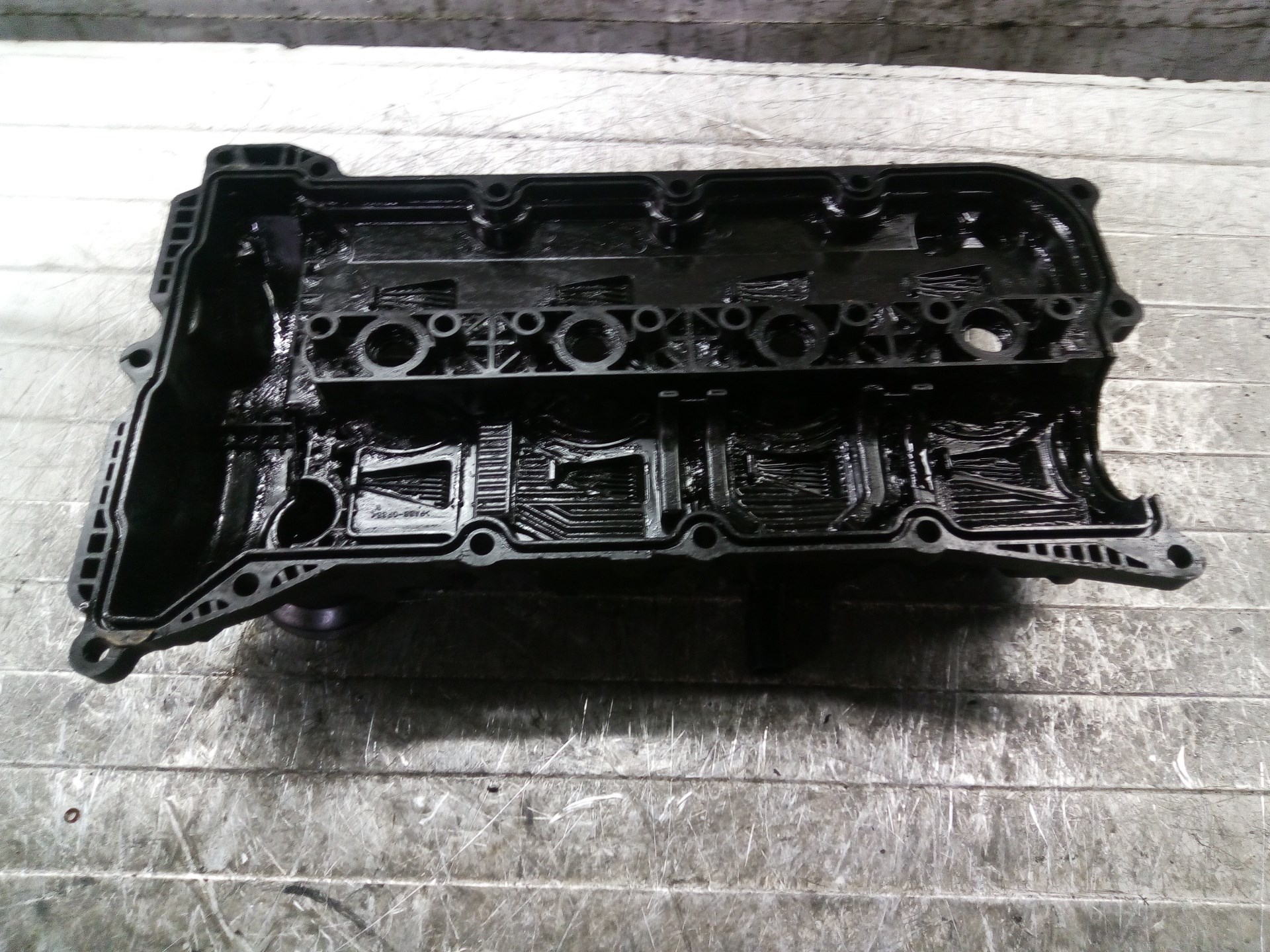 MAZDA CX-7 1 generation (2006-2012) Valve Cover R2AA10220 25603685