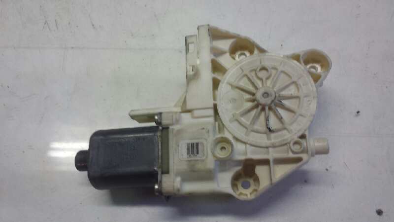 FORD Focus 2 generation (2004-2011) Vindusregulator foran høyre dør 0130822216 25600124