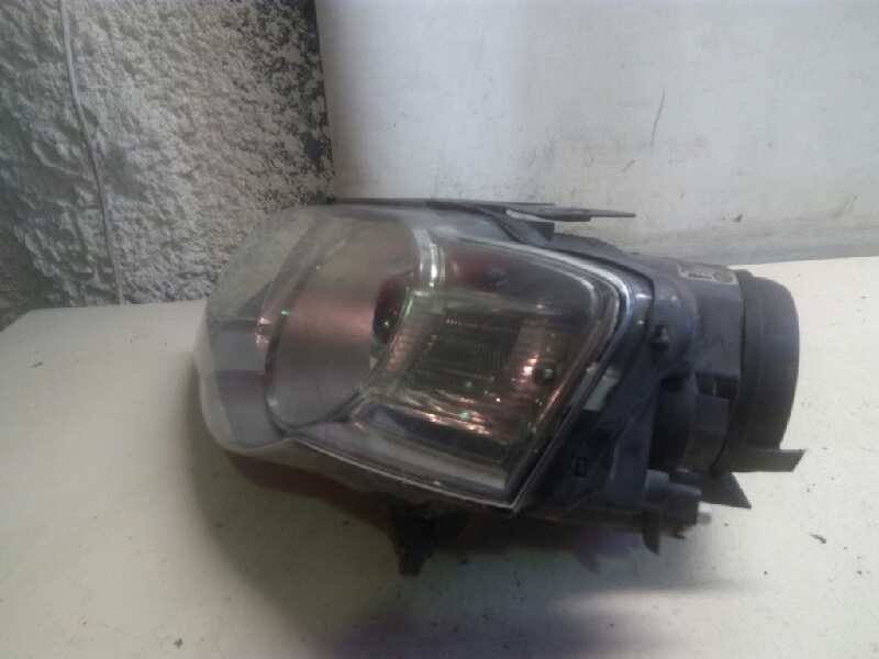 VOLKSWAGEN Passat B6 (2005-2010) Front Left Headlight 25599284