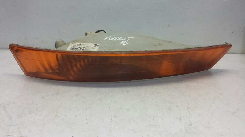 RENAULT Master 2 generation (1997-2010) Front left turn light 25600698