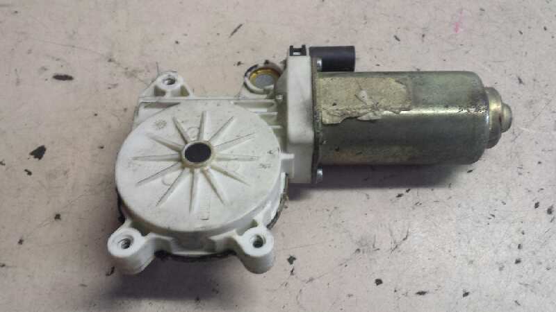 PEUGEOT Boxer 2 generation (1993-2006) Moteur de commande de vitre de porte avant droite FR01600170B 25599934