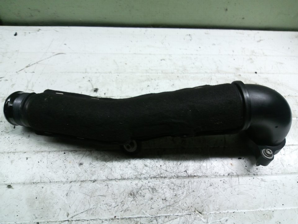 AUDI A4 B9/8W (2015-2024) Other tubes 04L145762AD, 31580507 24011424
