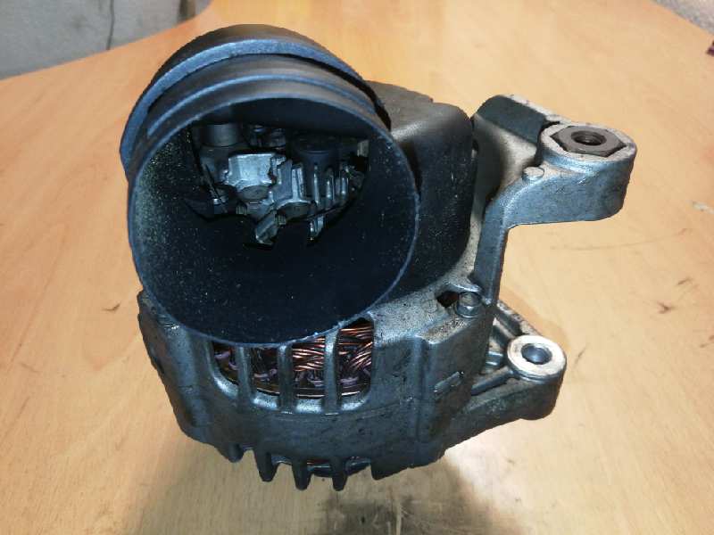 VAUXHALL 1 generation (1998-2009) Alternator 2542377B 25601595