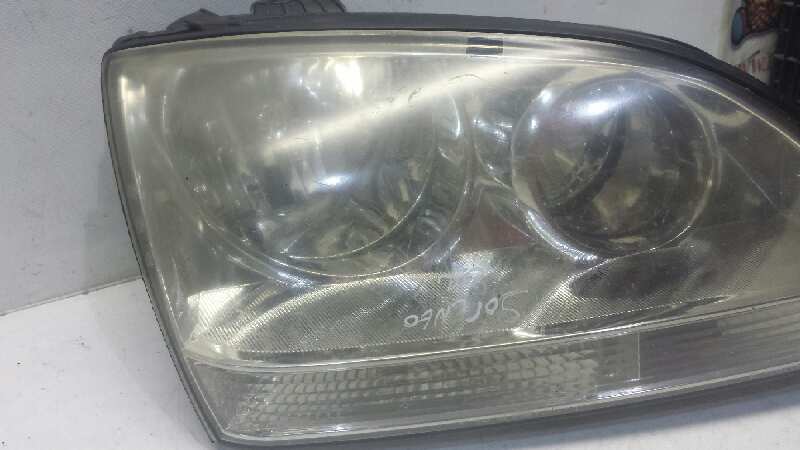 KIA Sorento 1 generation (2002-2011) Front Right Headlight 25600571