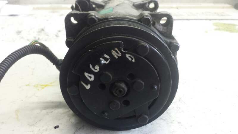 RENAULT Clio 1 generation (1990-1998) Luftkonditioneringspump SD7V161106 25599976