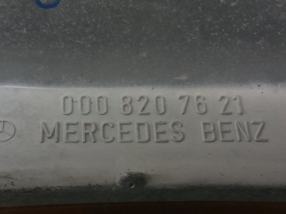 MERCEDES-BENZ C-Class W202/S202 (1993-2001) Повторитель переднего правого крыла 0008207621 18613093