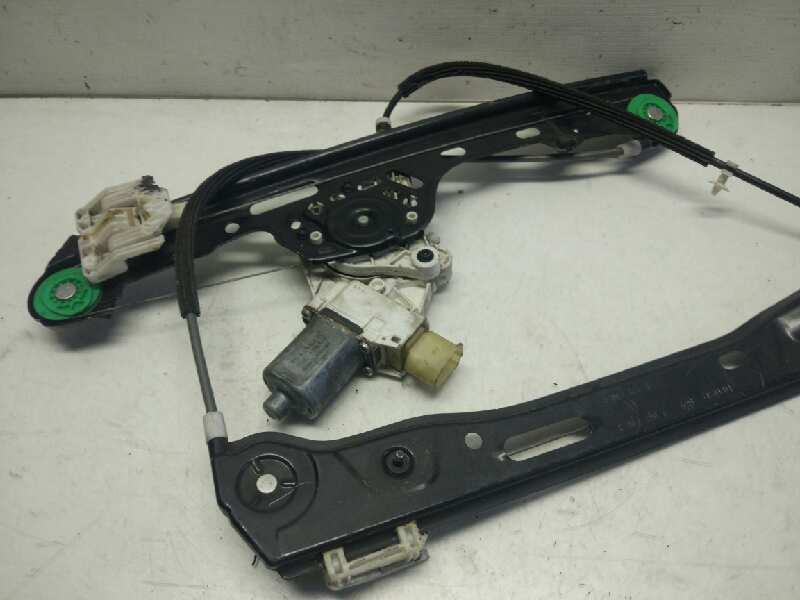 BMW 3 Series E90/E91/E92/E93 (2004-2013) Moteur de commande de vitre de porte avant droite 6927028 25600987