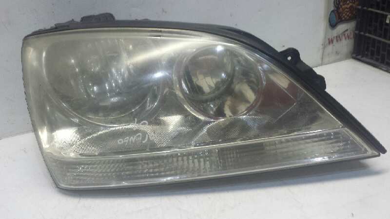 KIA Sorento 1 generation (2002-2011) Front Right Headlight 25600571