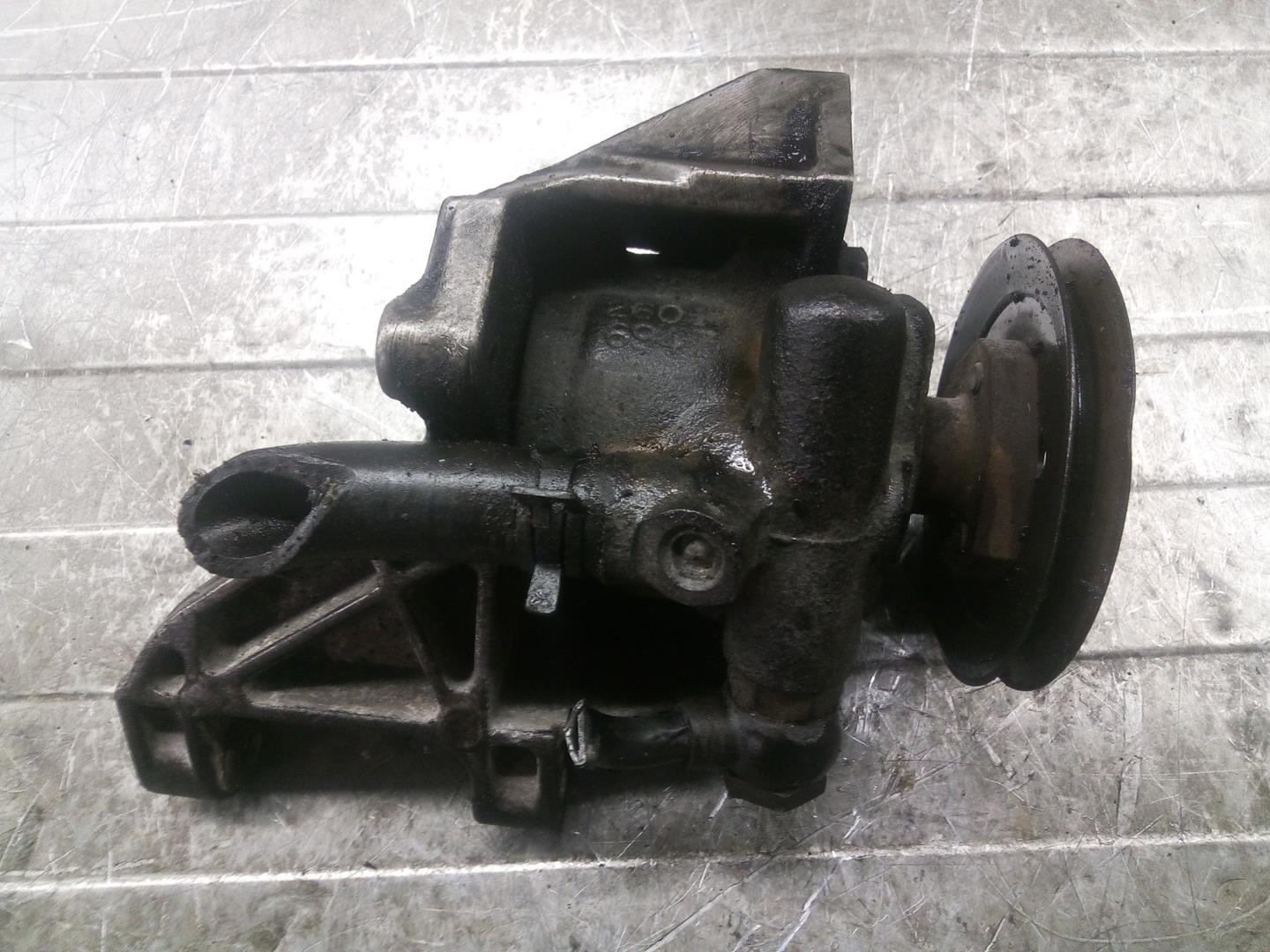 VOLVO 460 1 generation (1988-1996) Power Steering Pump 26016947 18599051
