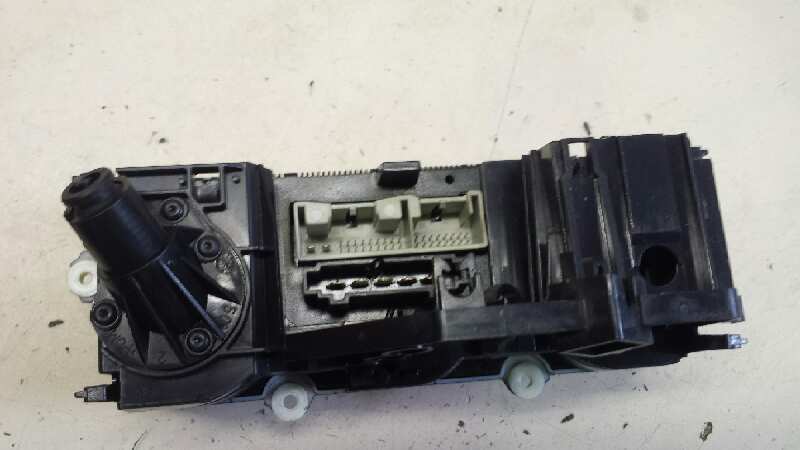 VOLKSWAGEN Passat B6 (2005-2010) Unitate de control al climei 25599084