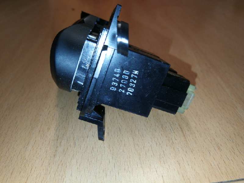 PEUGEOT 205 1 generation (1983-1998) Headlight Switch Control Unit 612W03120 25601499