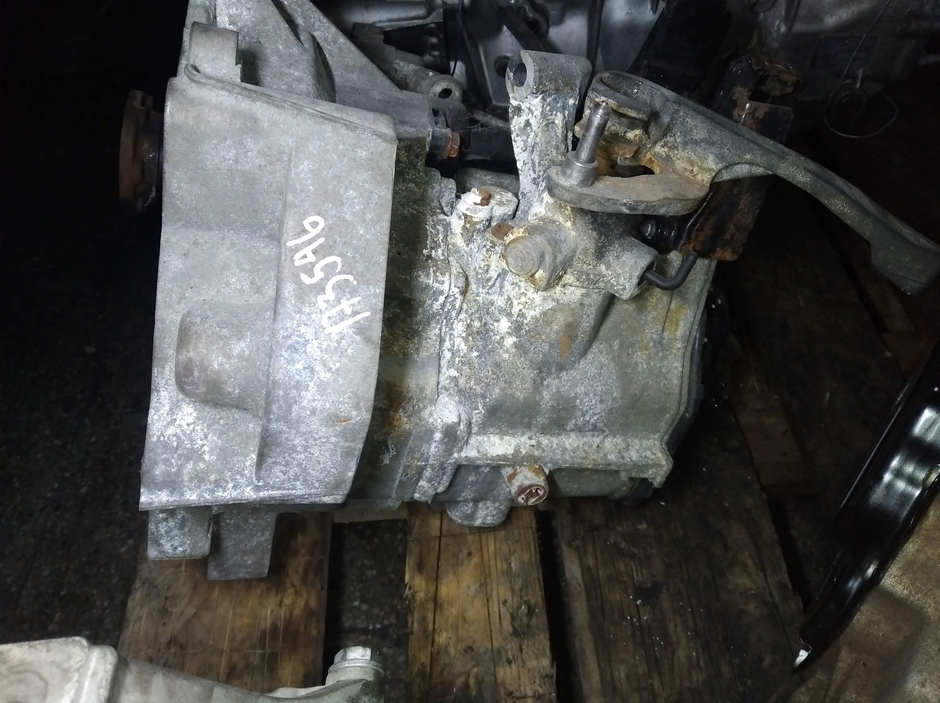 VOLKSWAGEN Polo 5 generation (2009-2017) Gearbox LNR 18498313