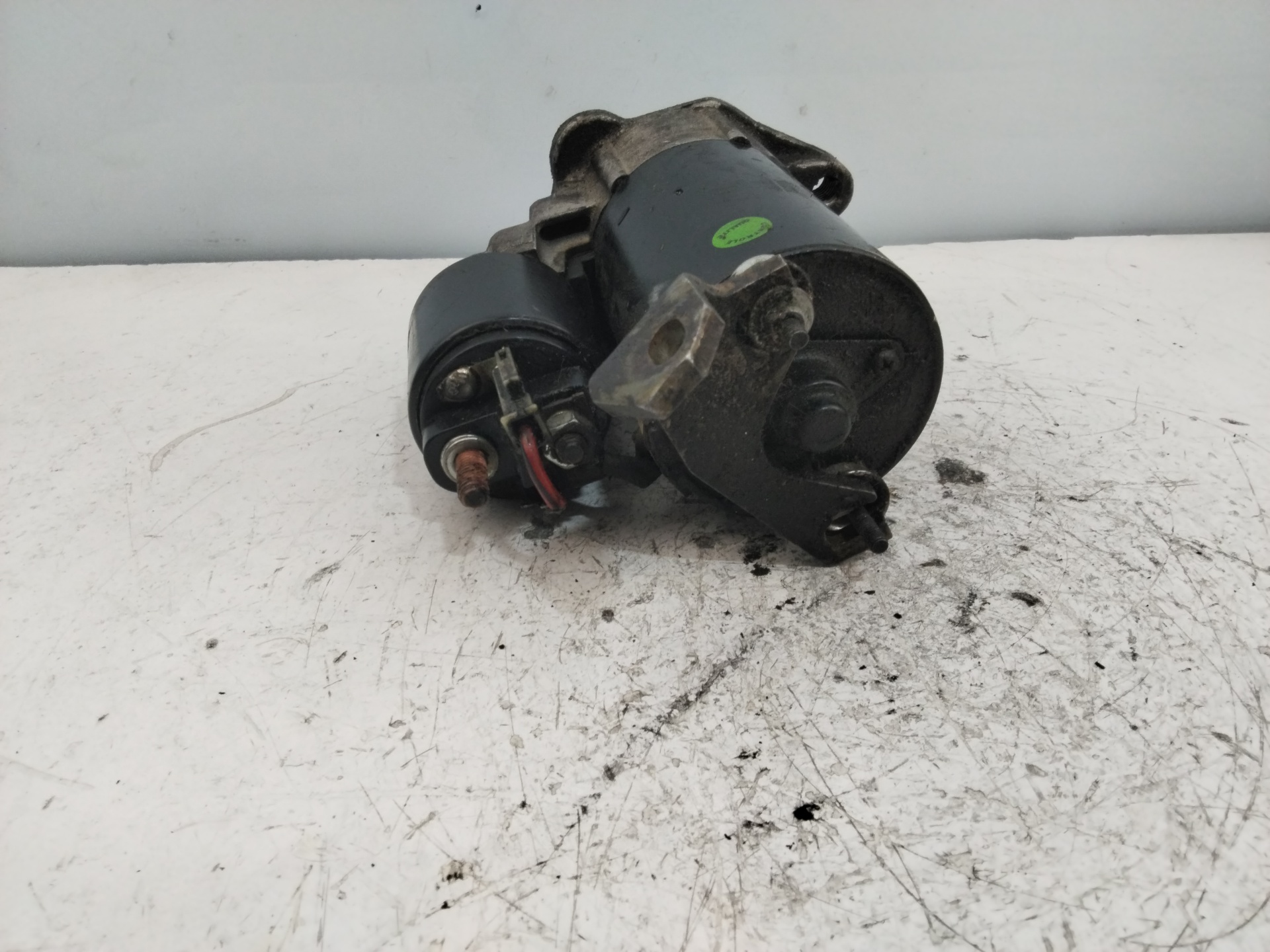 AUDI A4 B5/8D (1994-2001) Starter Motor NOTIENEREFERENCIA 25399536