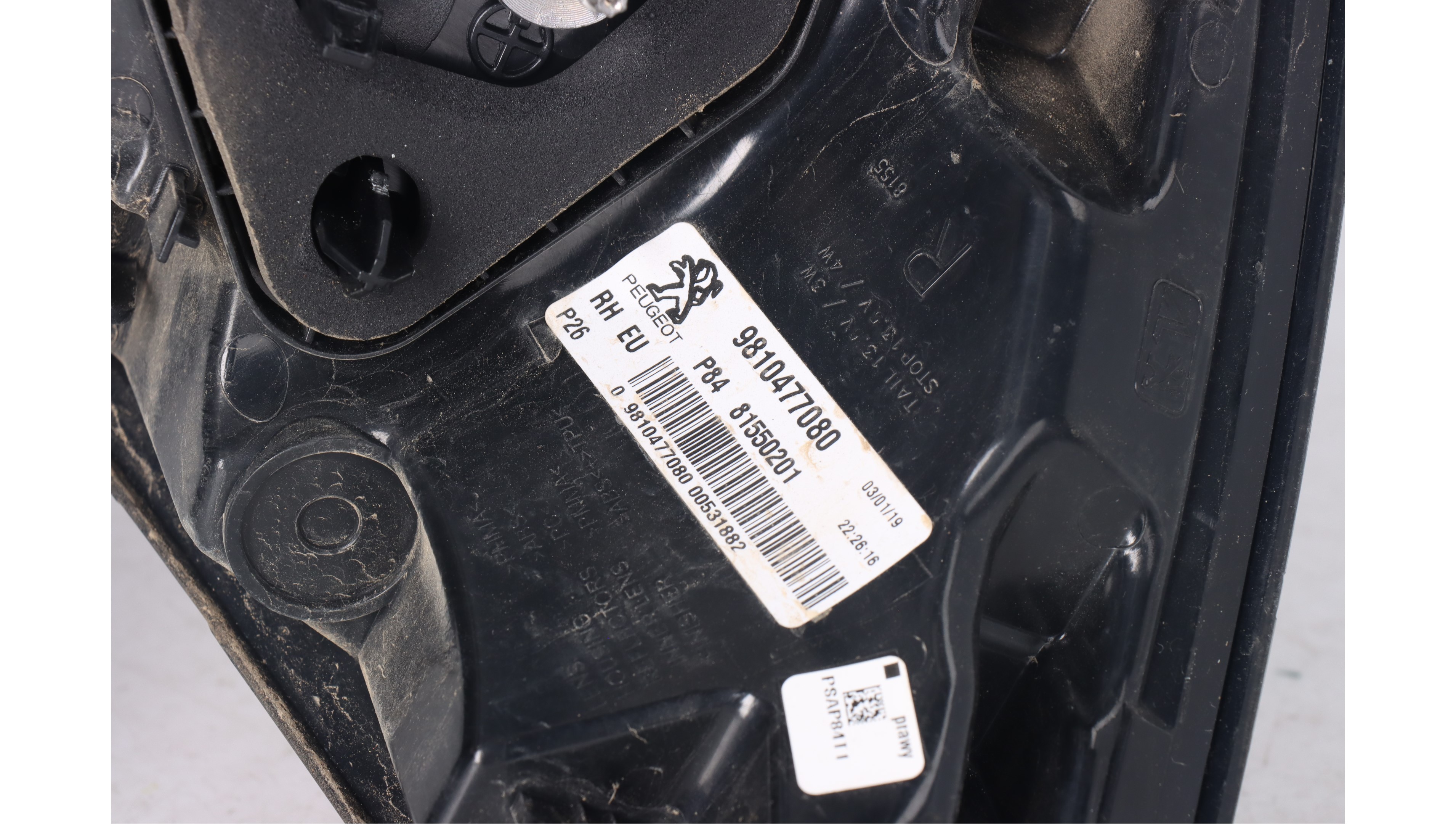 Piloto trasero derecho 9810477080 de Peugeot 3008 2020-0 con 179245 km - pieza usada