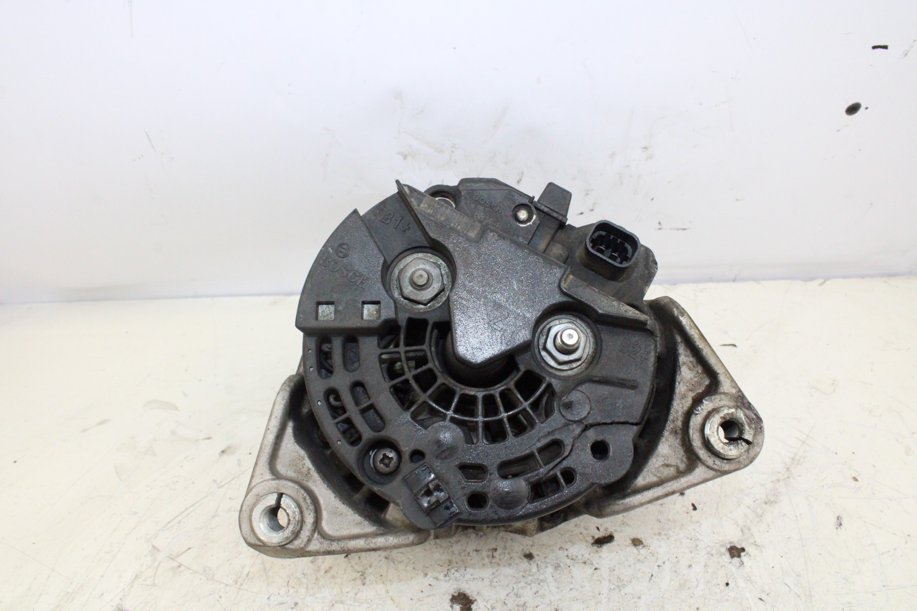 OPEL Corsa D (2006-2020) Alternator 0124325171 23762719