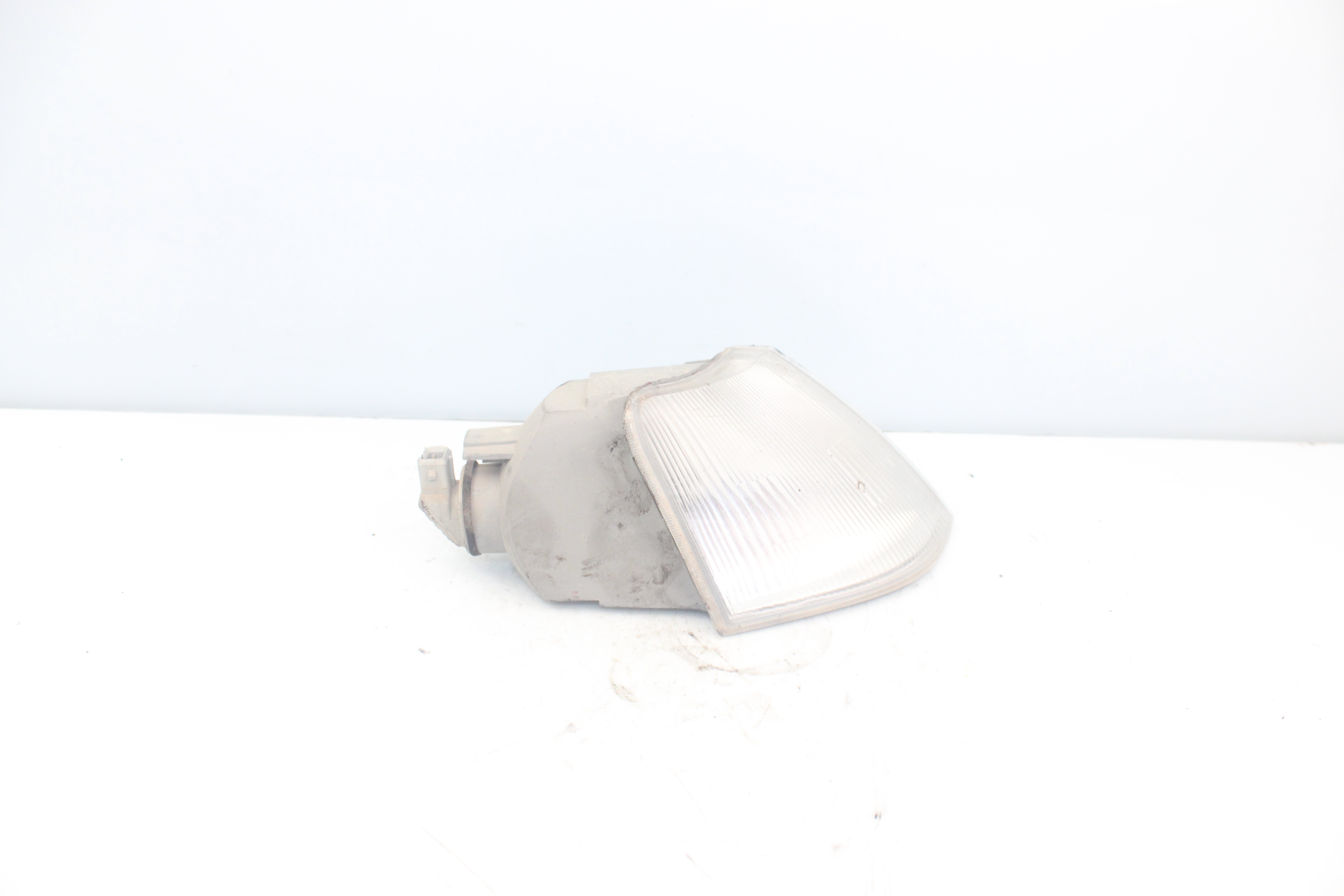 CITROËN Xantia X1 (1993-1998) Front Right Fender Turn Signal AX01980 23809530