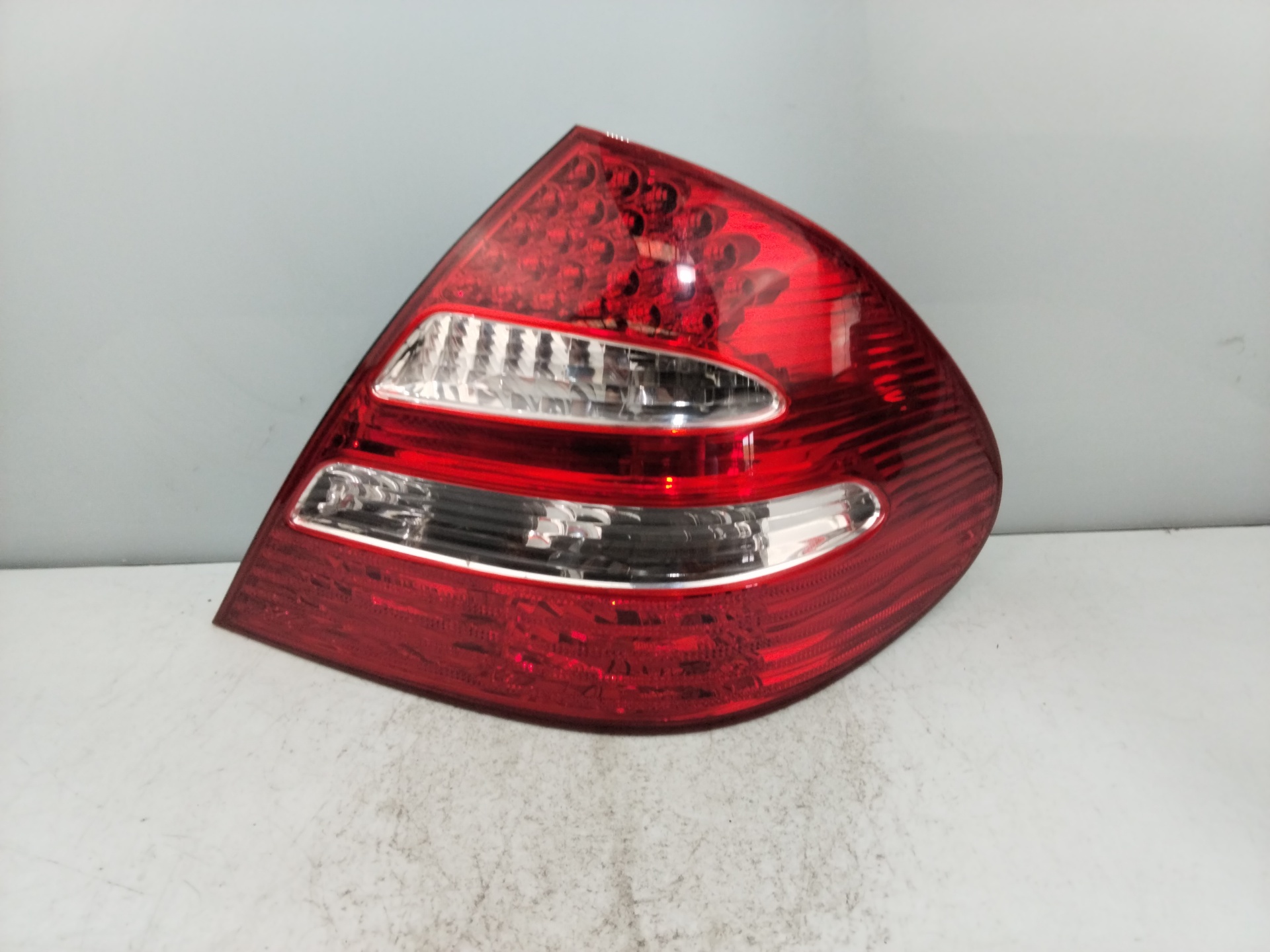 TOYOTA Rear Right Taillight Lamp 7296-04 25399524
