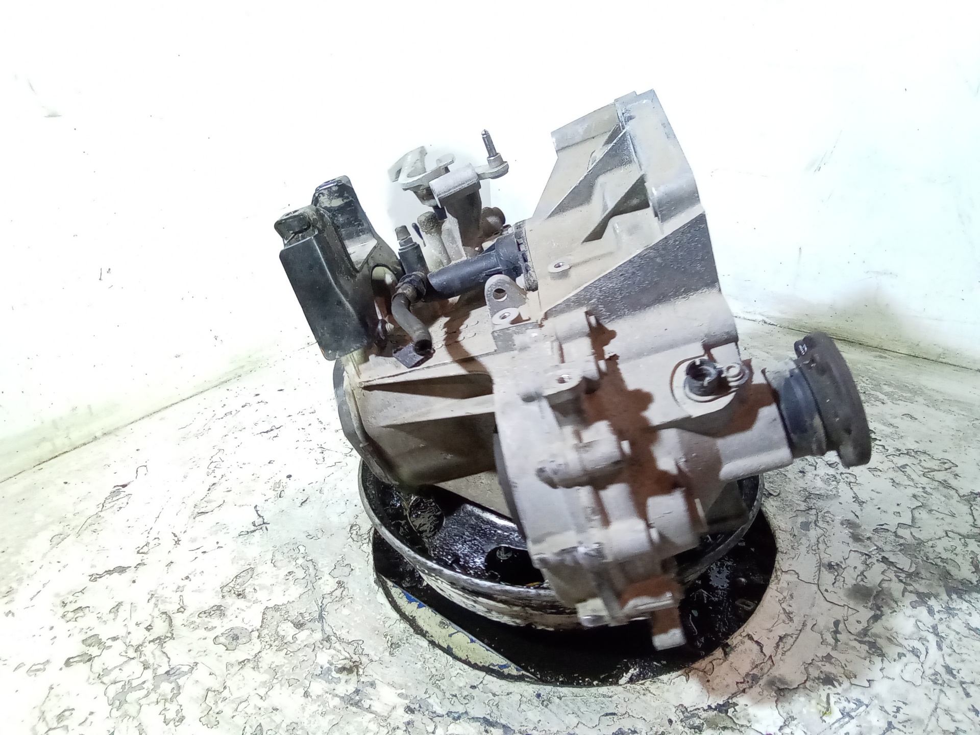 VOLKSWAGEN Polo 5 generation (2009-2017) Gearbox LNR 25177718