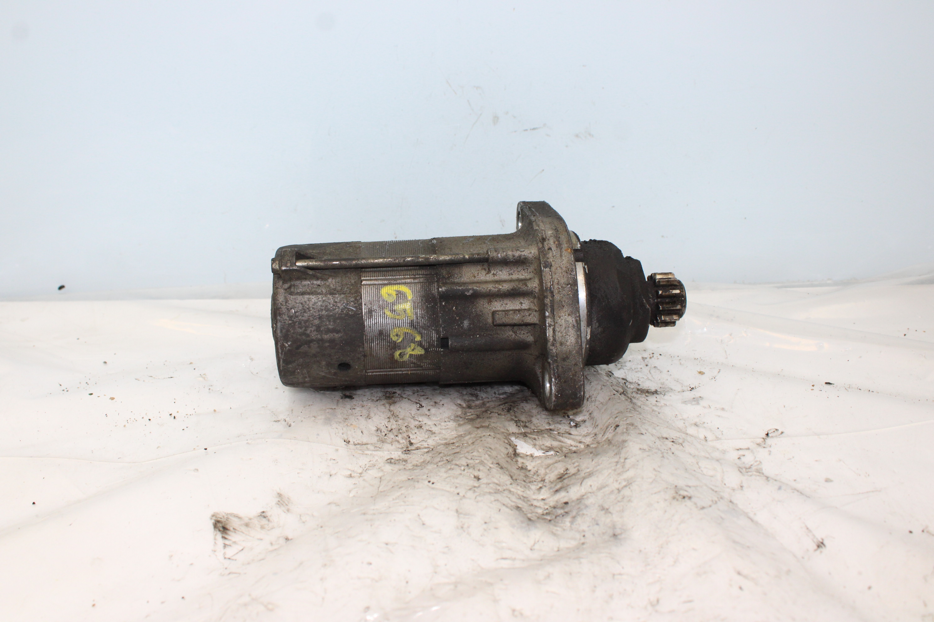 VOLKSWAGEN Golf 5 generation (2003-2009) Starter auto 02M911023 25266042