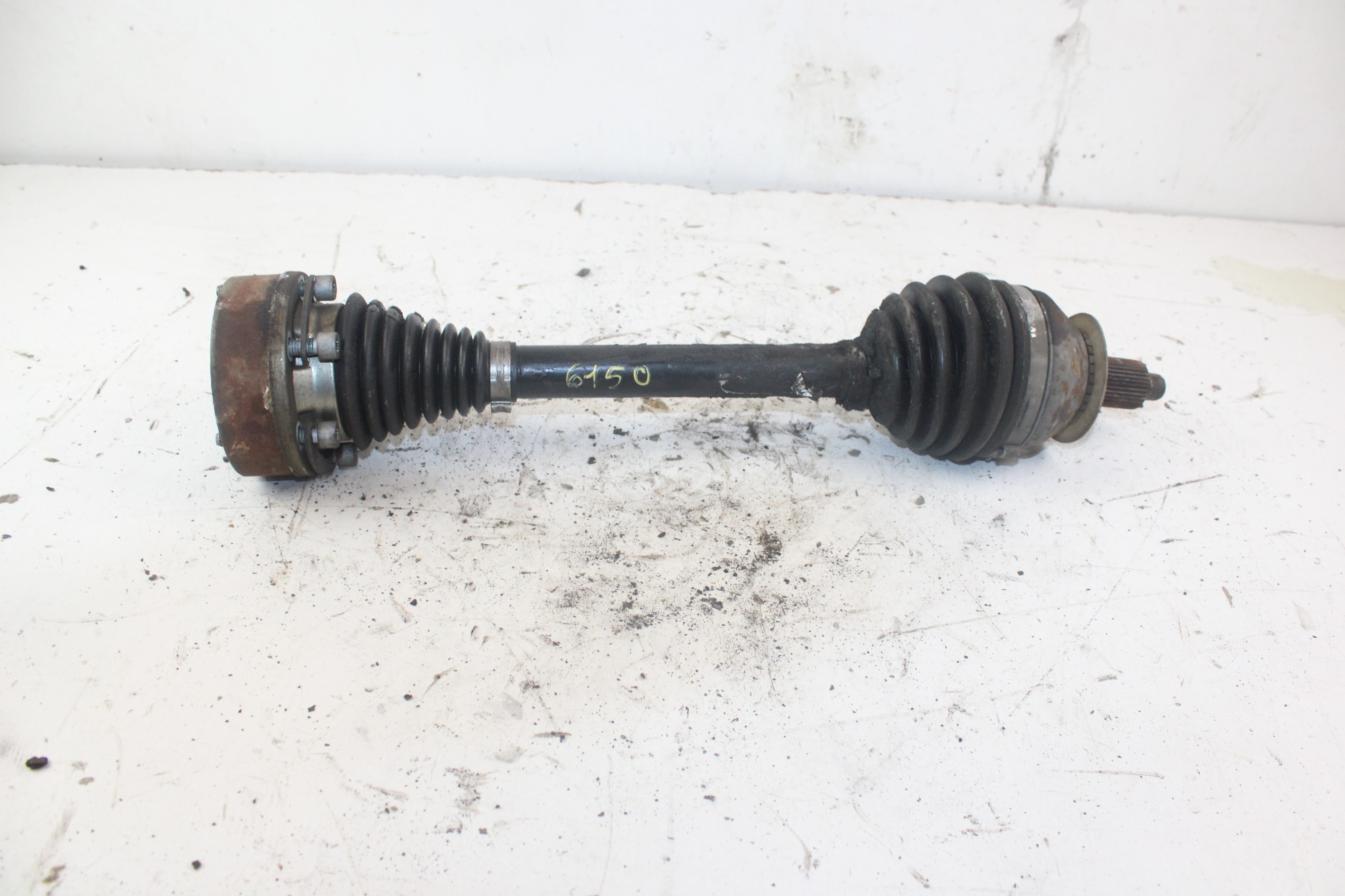 AUDI A1 8X (2010-2020) Front Left Driveshaft MOTIENEREFERENCIA 25187165