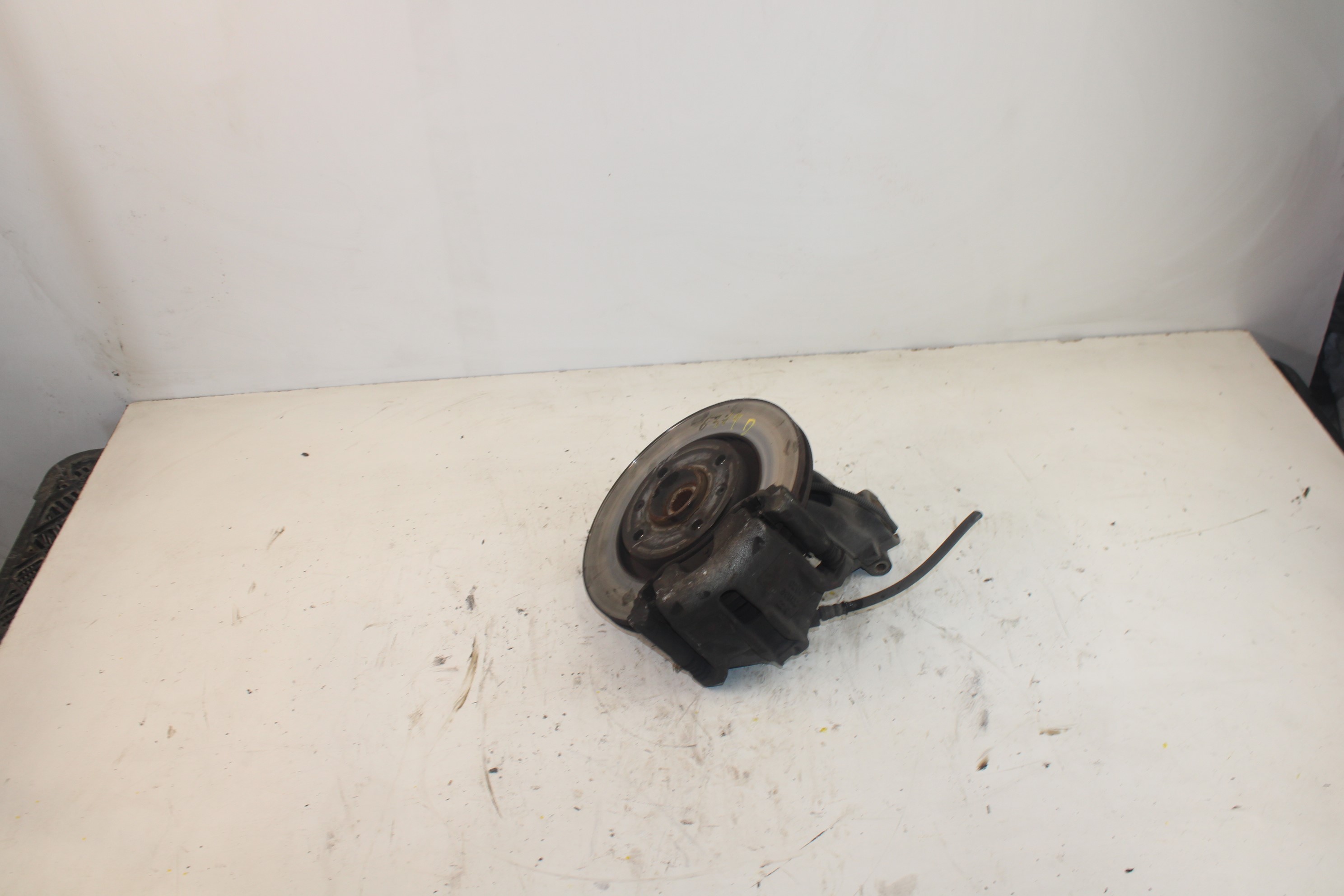 CITROËN C3 2 generation (2009-2016) Front Right Wheel Hub NOTIENEREFERENCIA 25188441