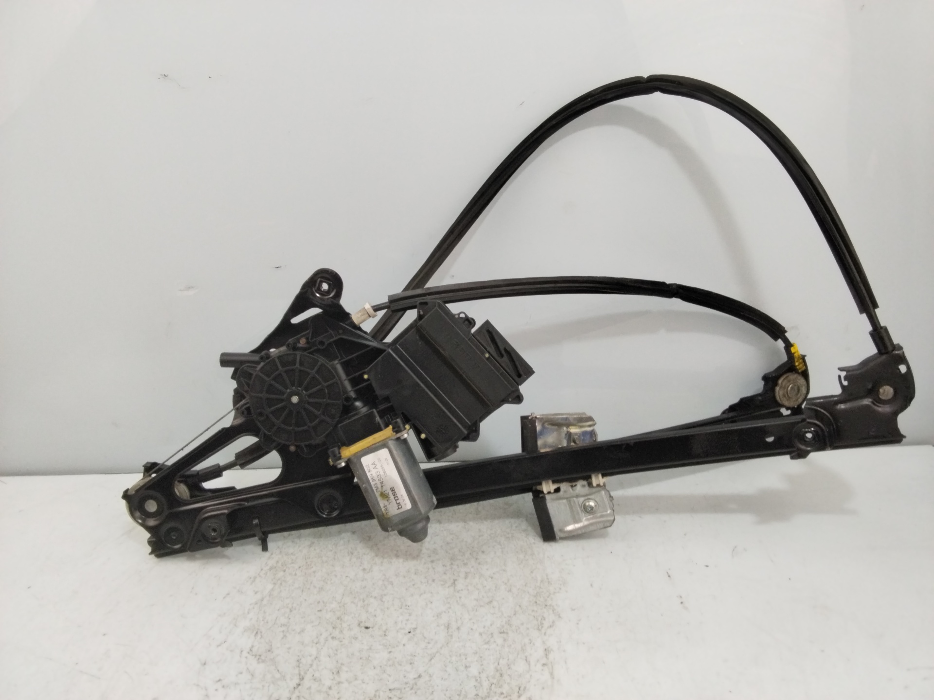 SEAT Alhambra 1 generation (1996-2010) Front Right Door Window Regulator YM21A23200AA 25332606