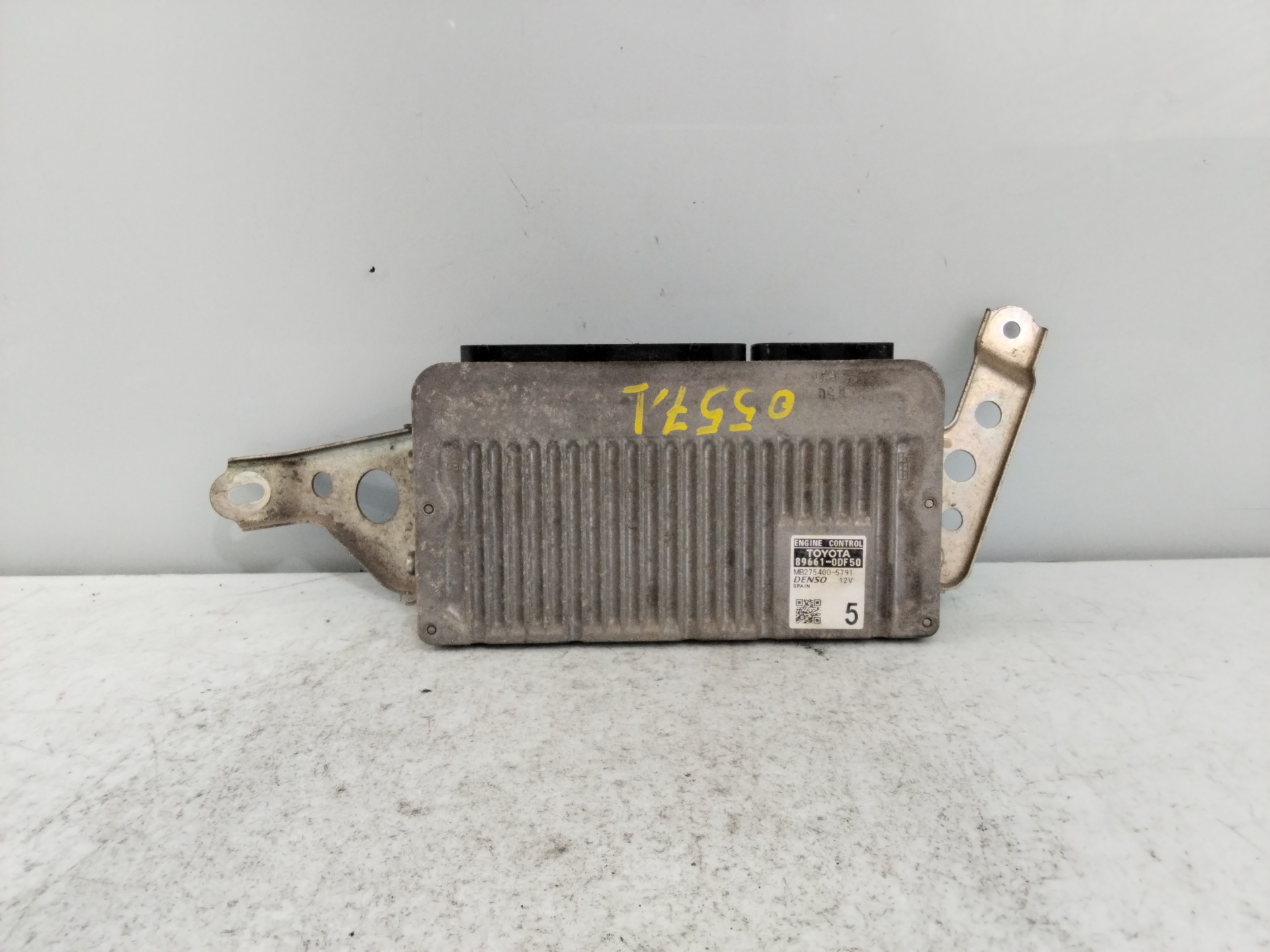 TOYOTA Yaris 2 generation (2005-2012) Moottorin ohjausyksikkö ECU 896610DF50 25427273