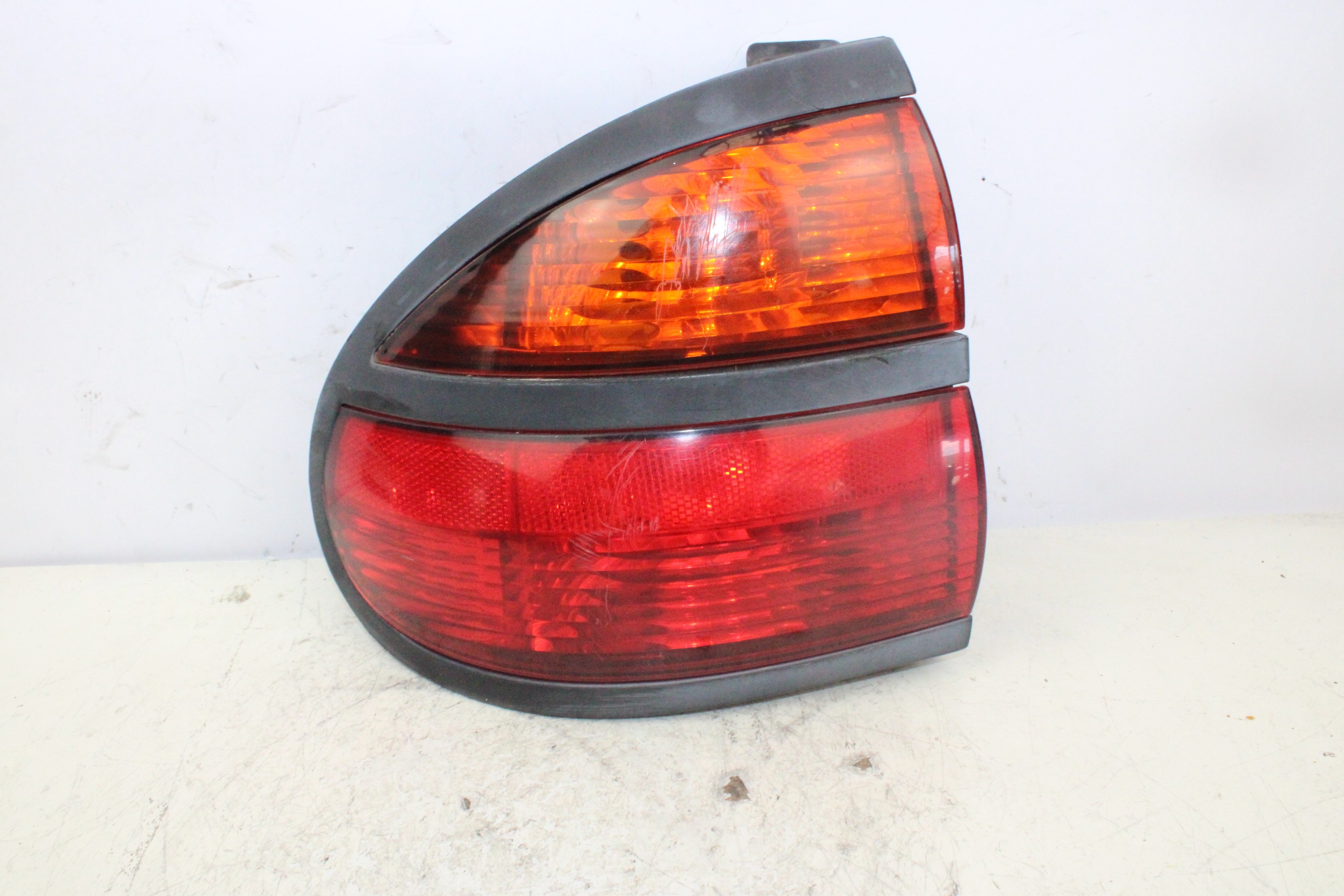 RENAULT Laguna 1 generation (1993-2001) Rear Left Taillight 7700420122 21073265