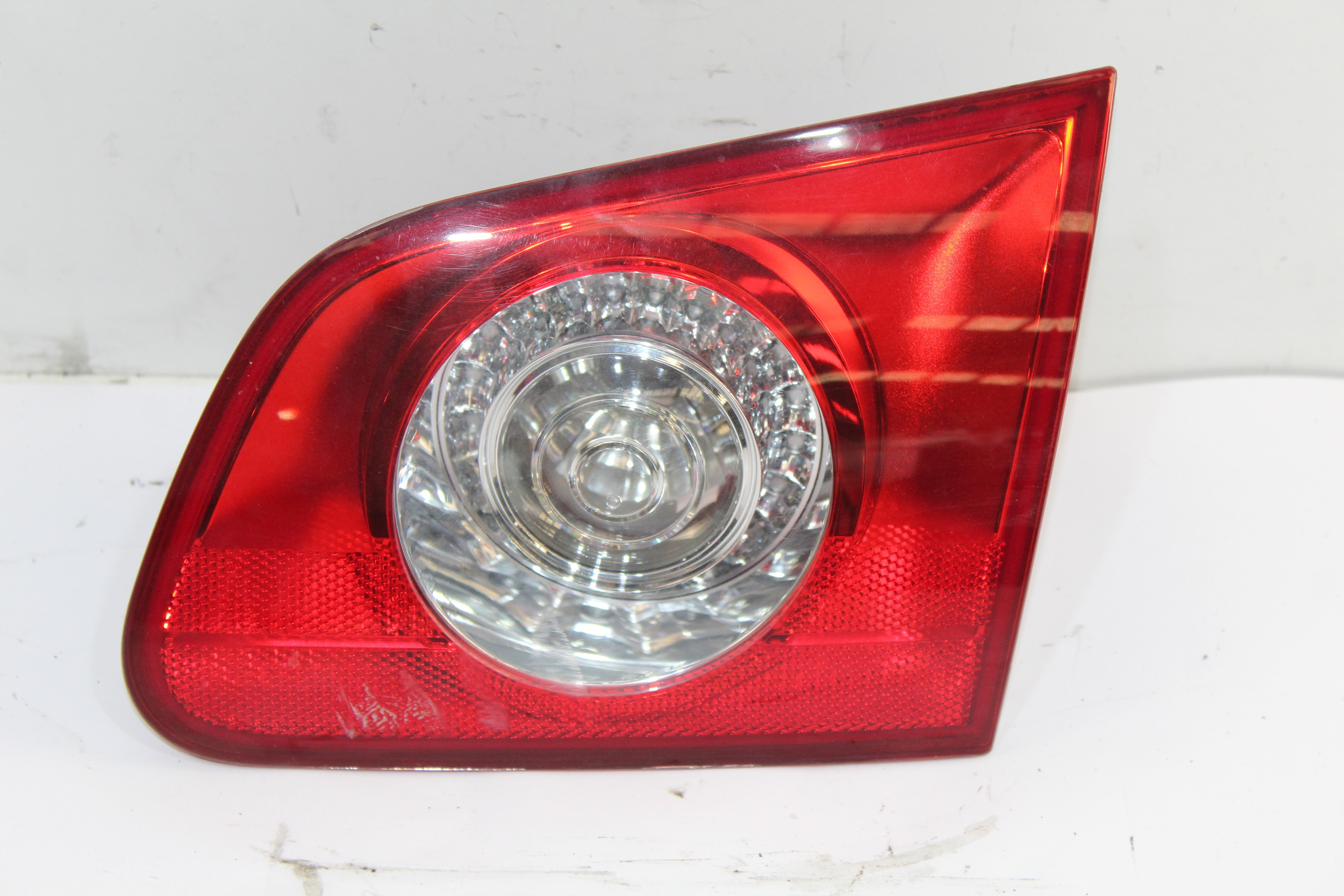 VOLKSWAGEN Passat B6 (2005-2010) Rear Right Taillight Lamp 3C9945094 26030457