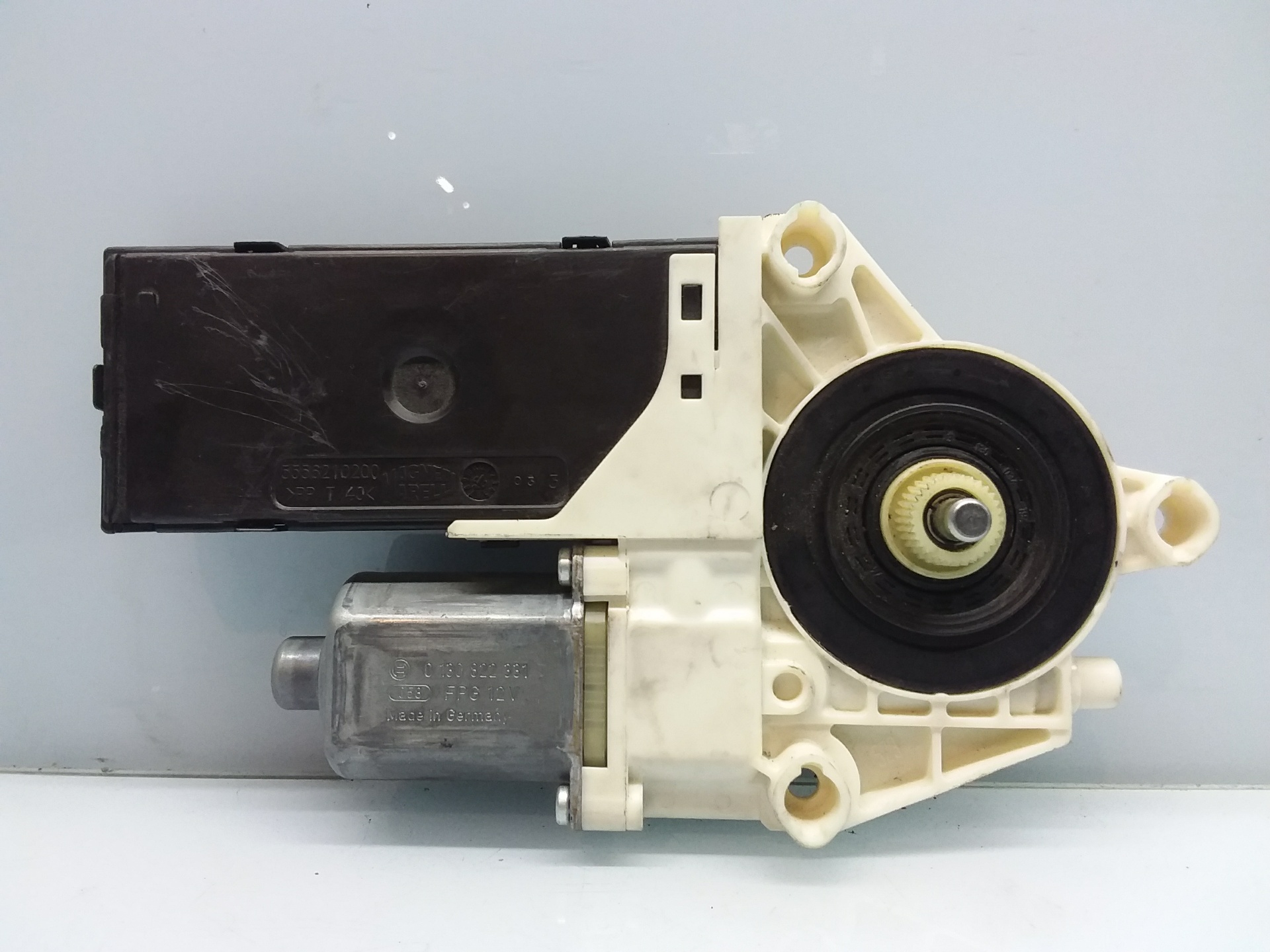 RENAULT Laguna 3 generation (2007-2015) Front Right Door Window Control Motor 0130822331 19250995