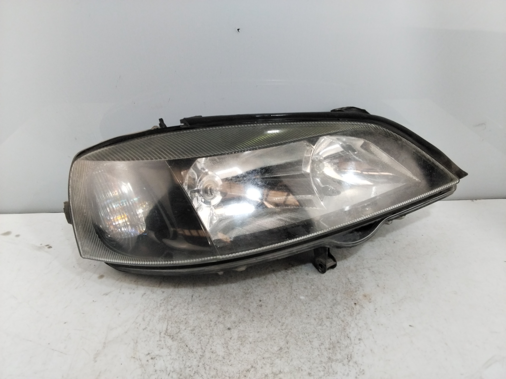 OPEL Astra H (2004-2014) Фара передняя правая 1EG00764050 25612546