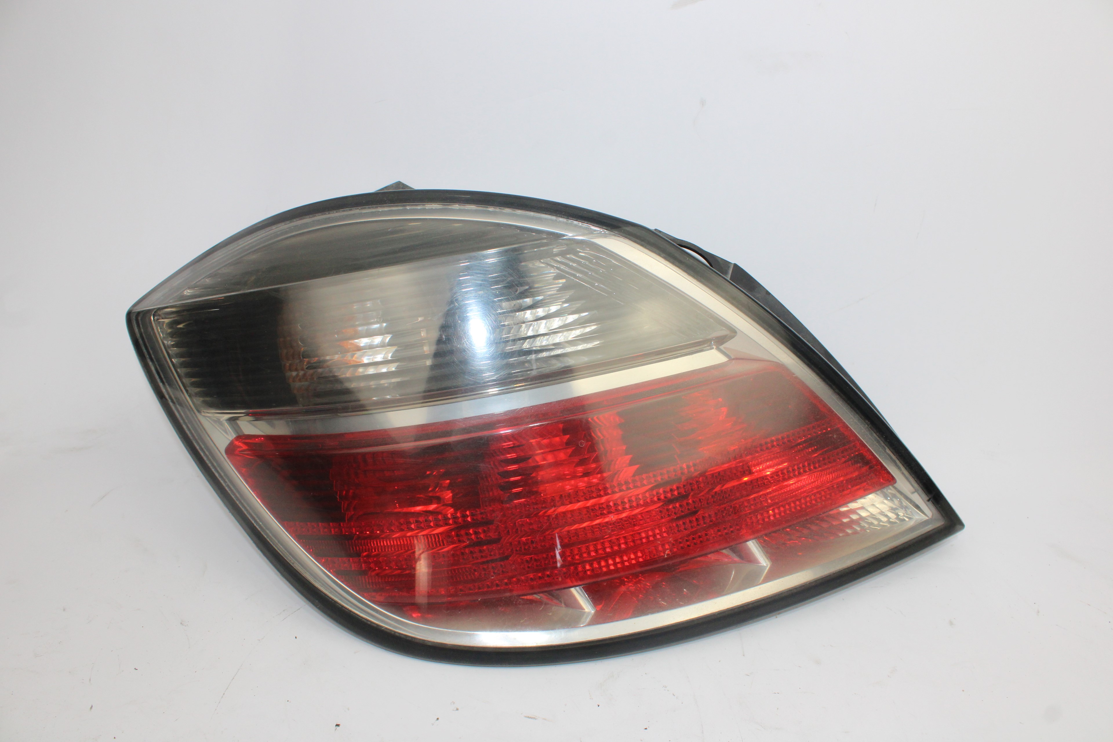 OPEL Astra J (2009-2020) Rear Left Taillight 13222324 25163290