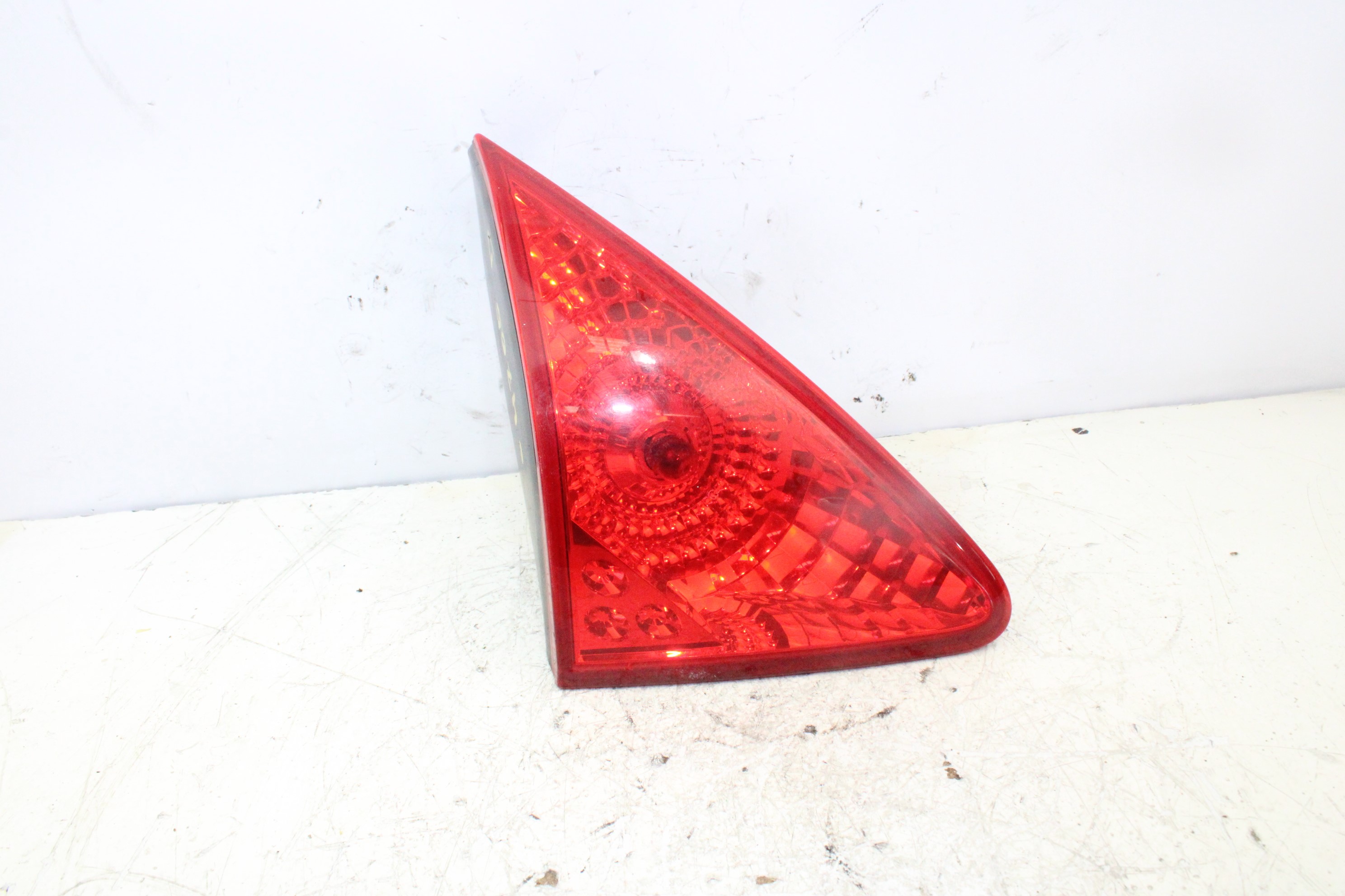 PEUGEOT 3008 1 generation (2010-2016) Rear Right Taillight Lamp 9683461080 25113035