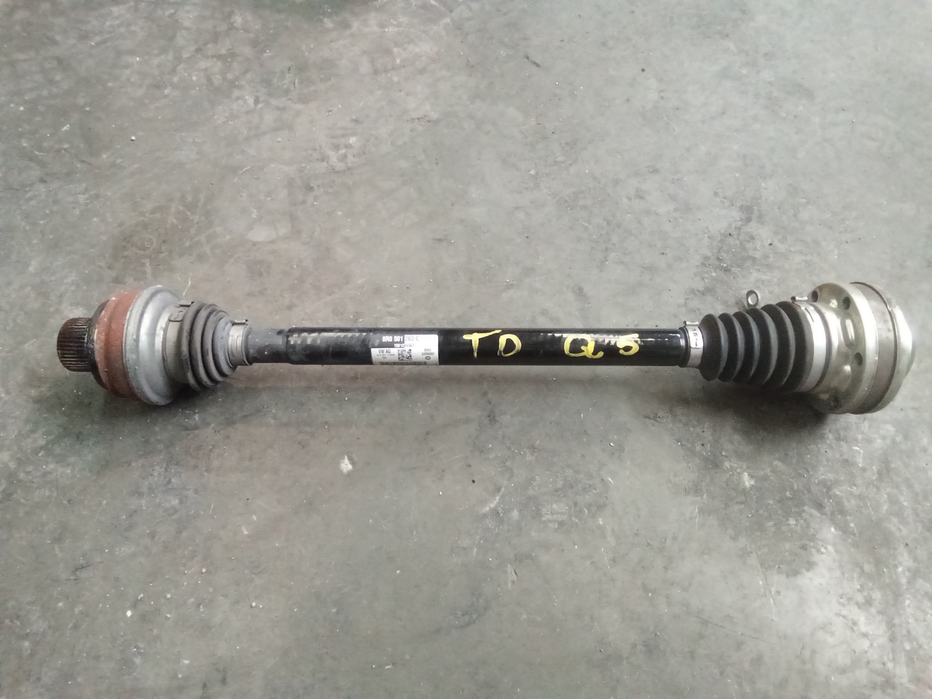 AUDI A6 C6/4F (2004-2011) Rear Left Driveshaft 8R0501203C 19239496