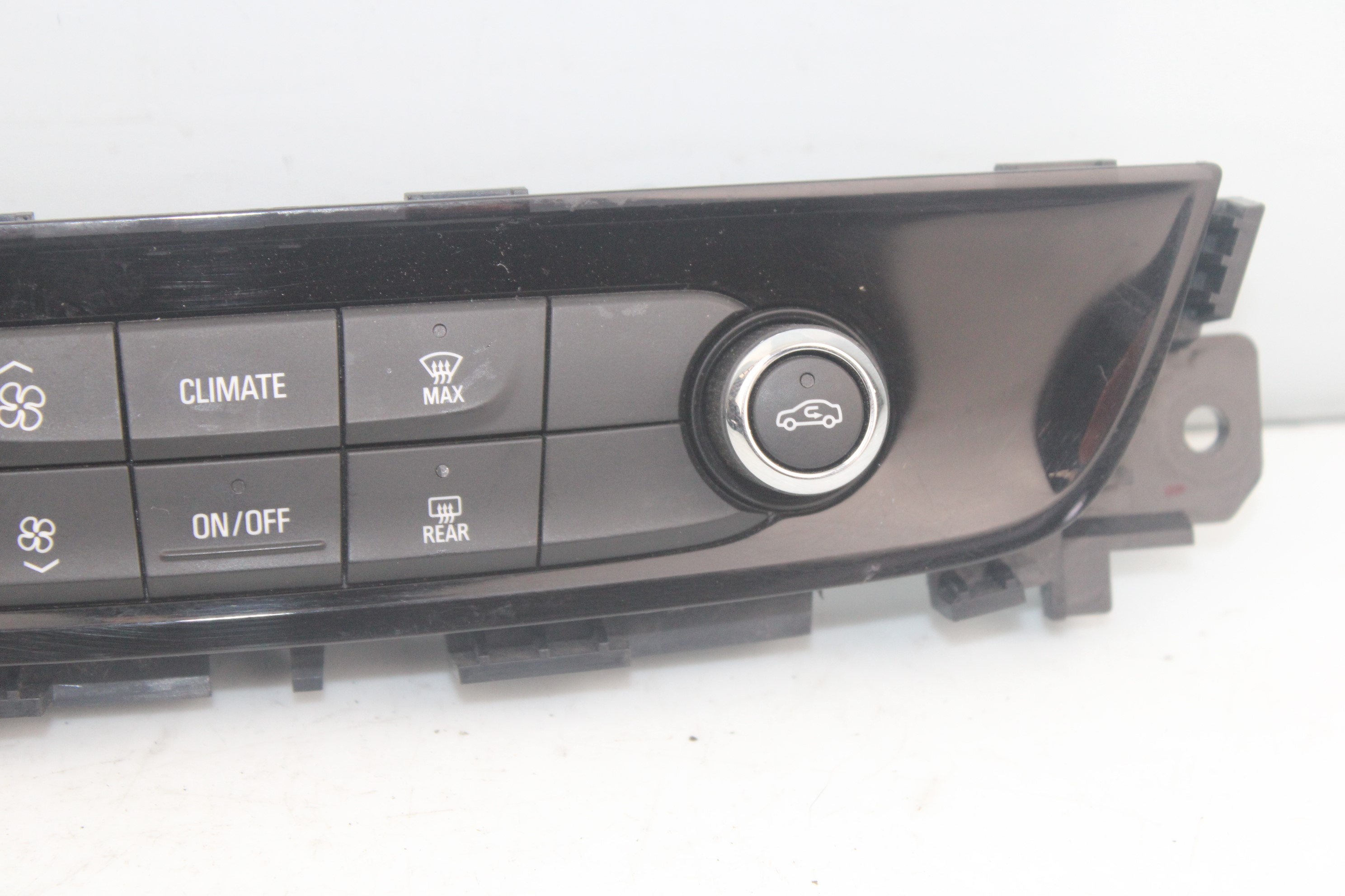 OPEL Insignia B (2017-2024) Climate  Control Unit 39113537 24062940