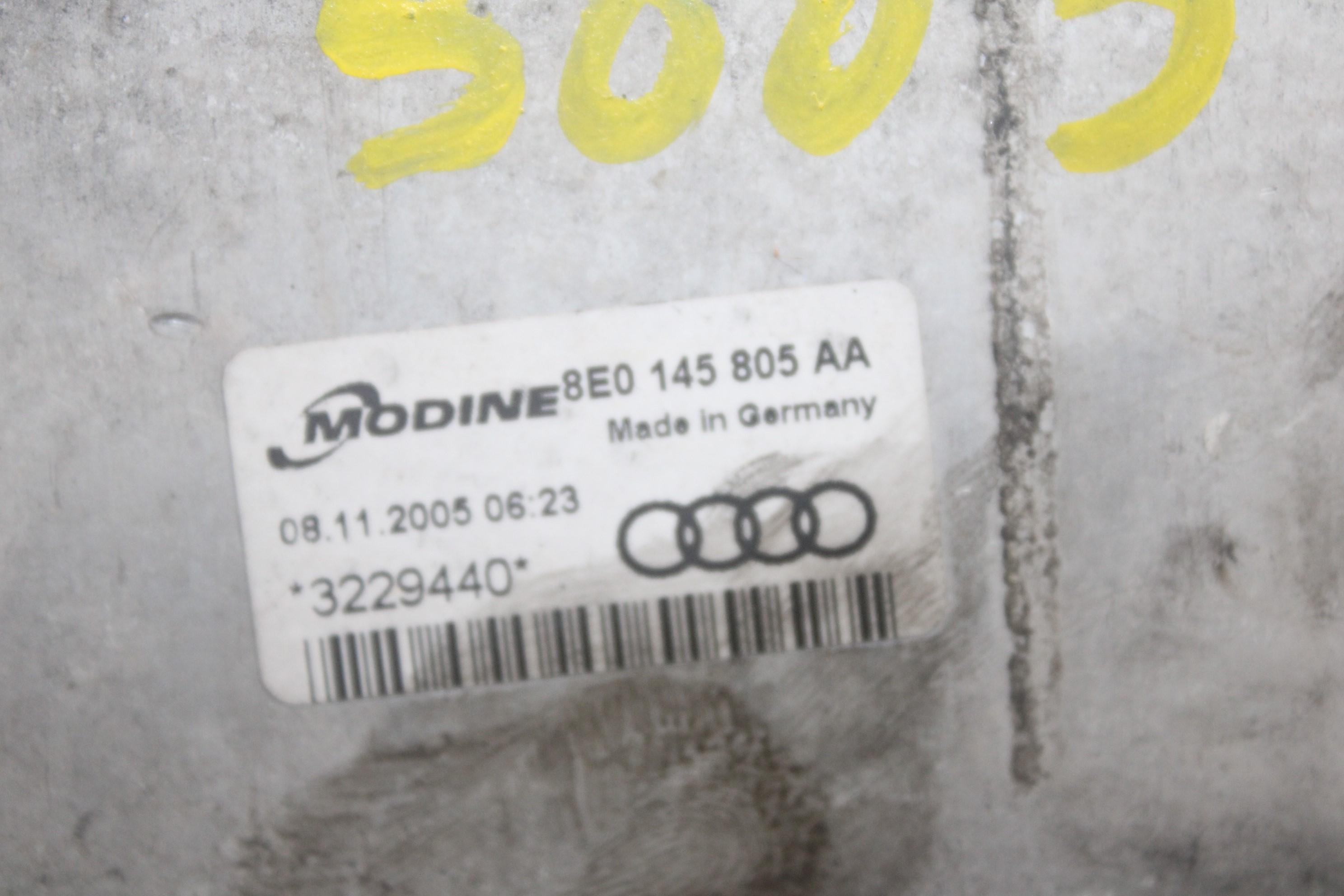 AUDI A4 B7/8E (2004-2008) Välijäähdyttimen jäähdytin 8E0145805AA 24058602