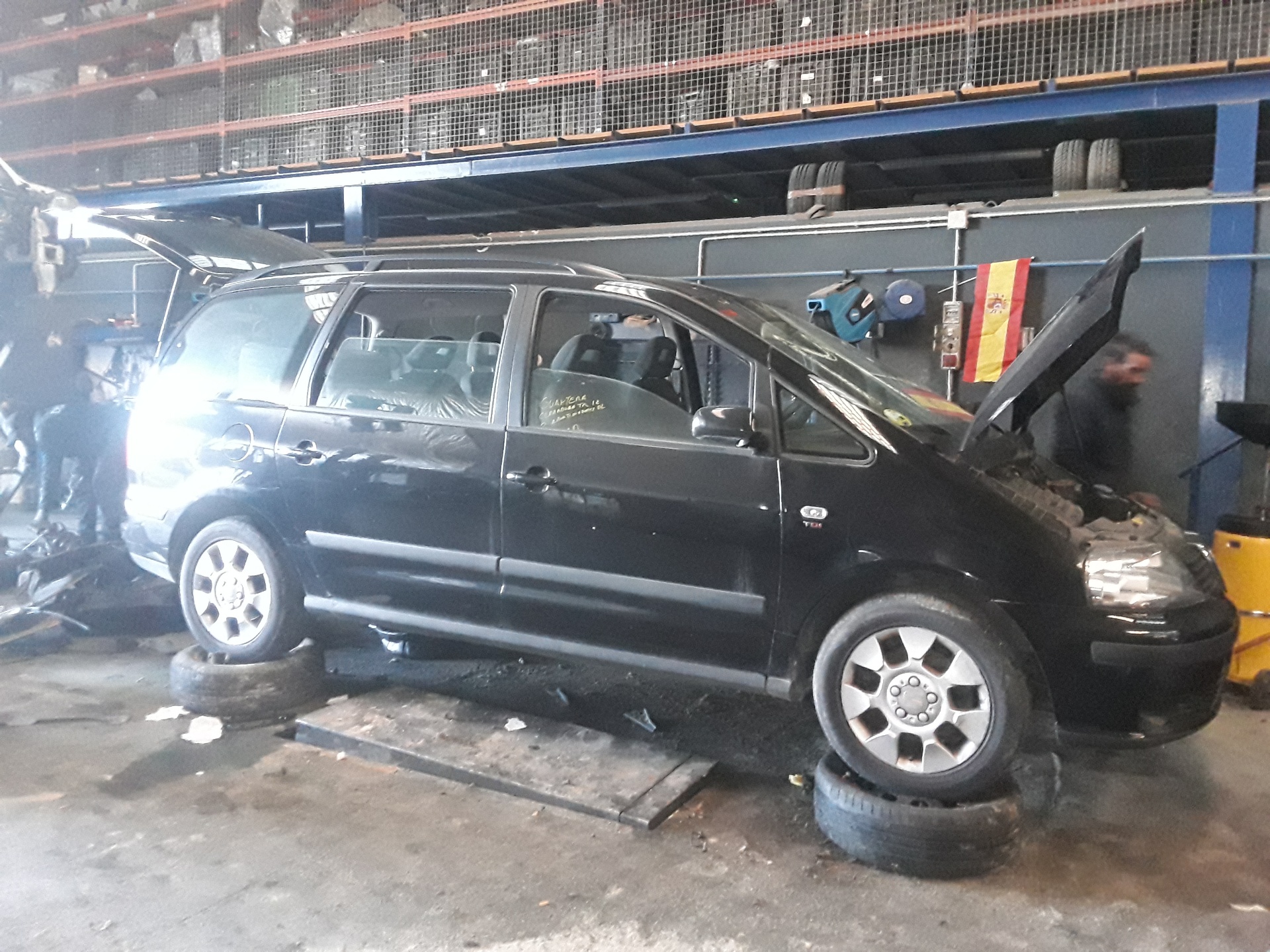 SEAT Alhambra 1 generation (1996-2010) Замок двери передний правый 93BG220A20DD 25332644