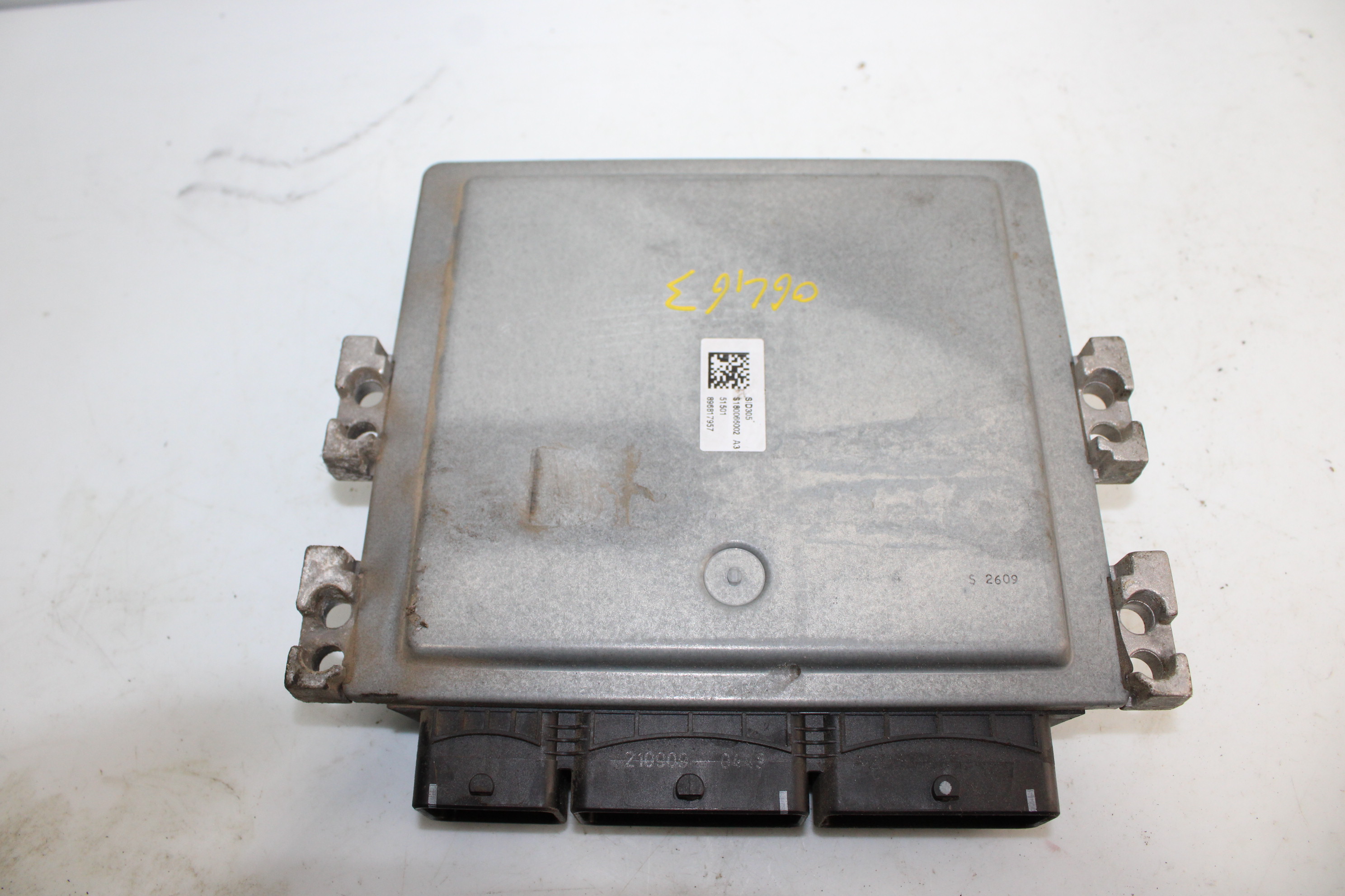 RENAULT Megane 3 generation (2008-2020) Engine Control Unit ECU 237100307R 25101635