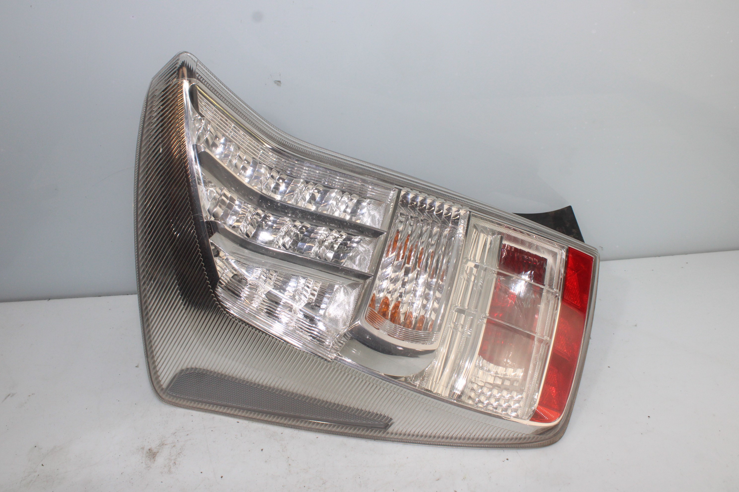 TOYOTA Prius 3 generation (XW30) (2009-2015) Rear Left Taillight E115336 25191254