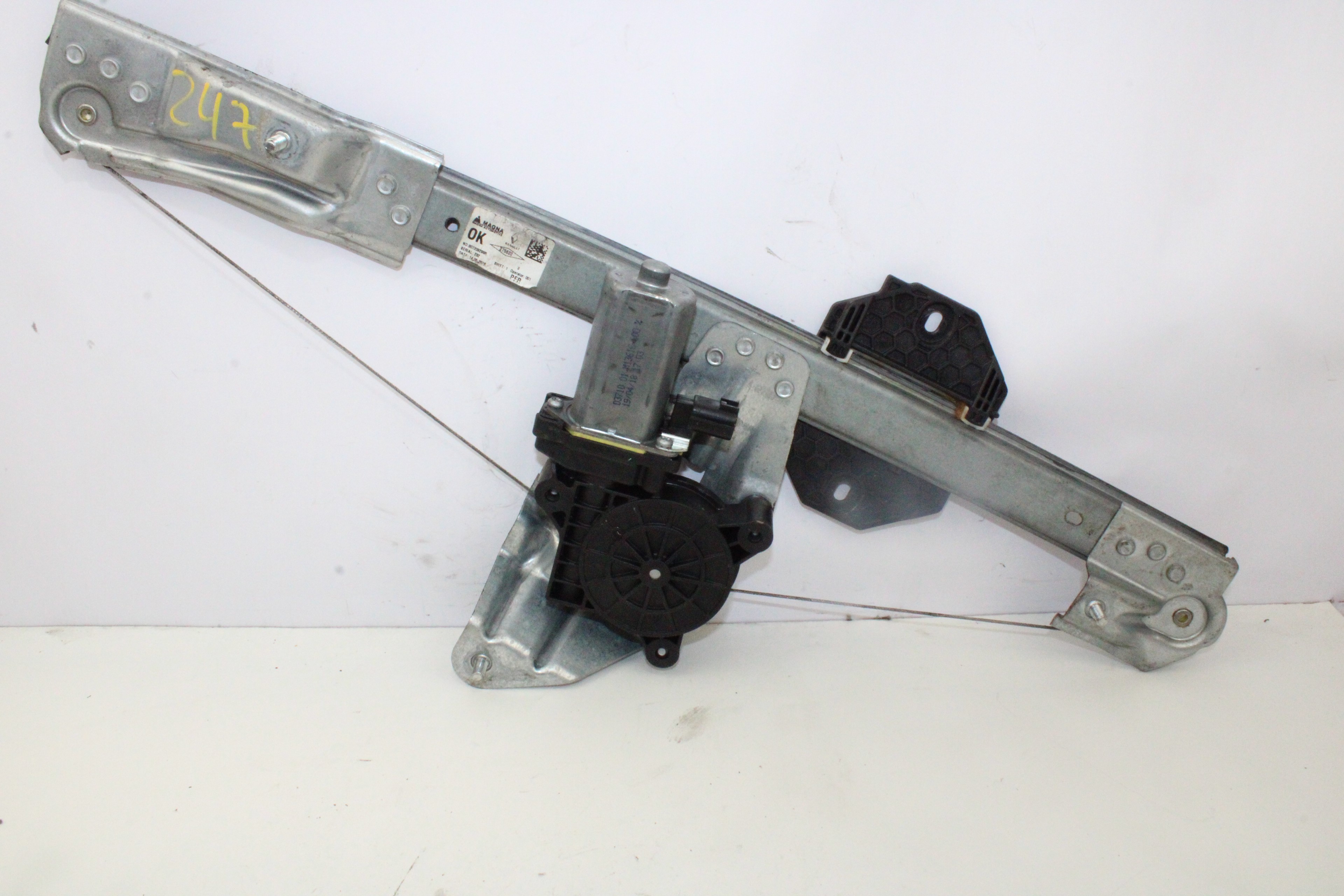 DACIA Logan 2 generation (2013-2020) Front Right Door Window Regulator 807209299R 23712443