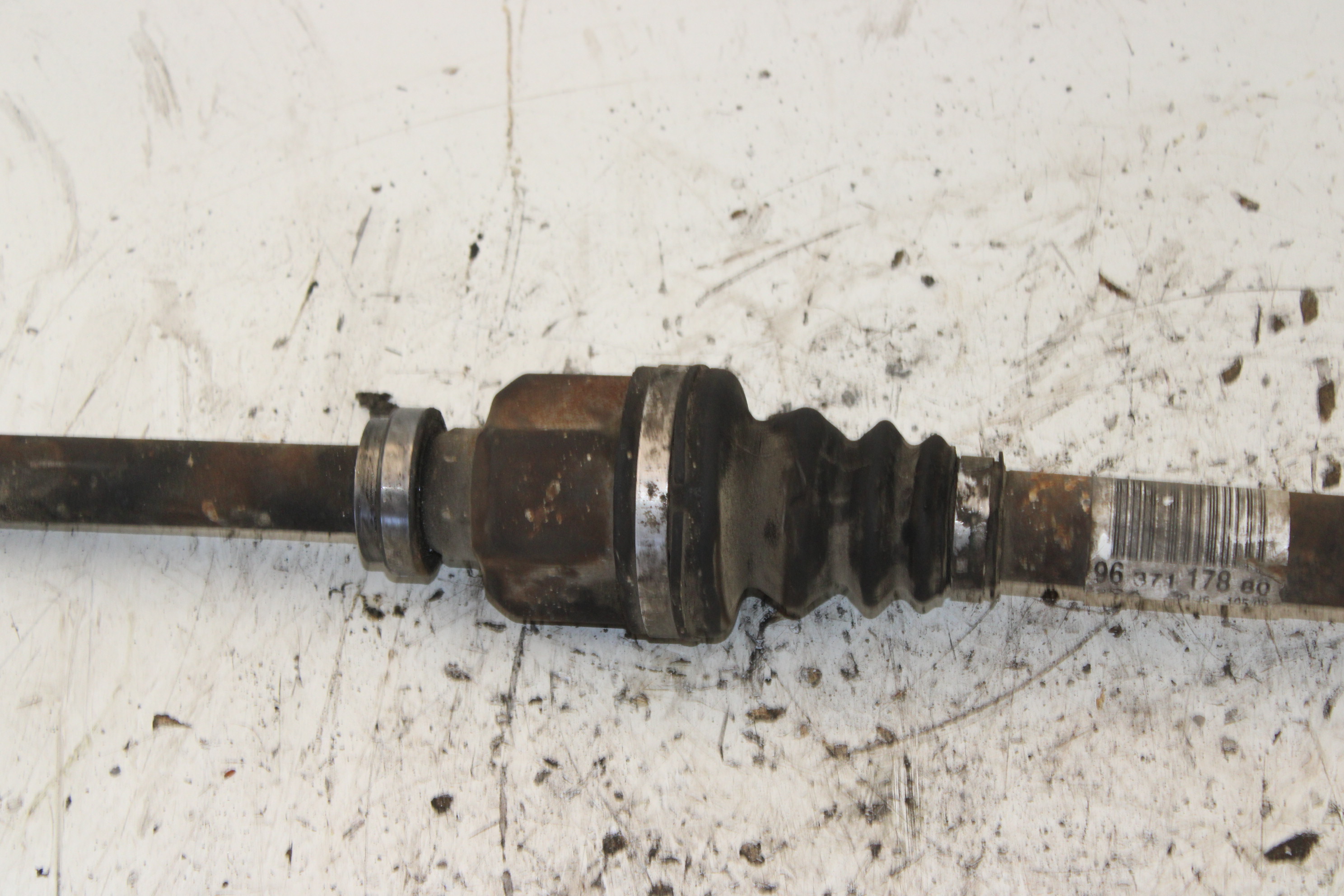 CITROËN C4 Picasso 1 generation (2006-2013) Front Right Driveshaft 9637117880 25357571