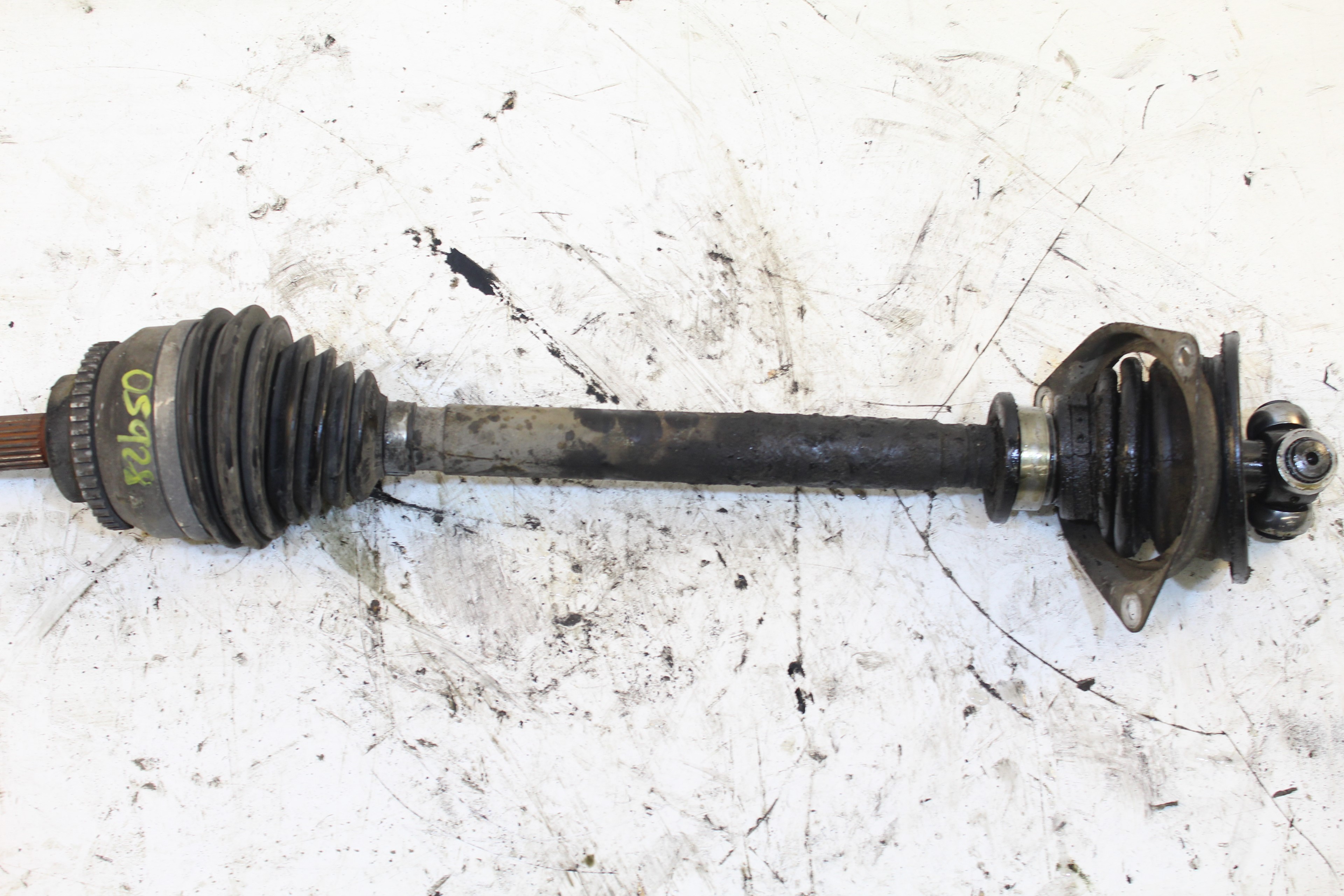 RENAULT Megane 1 generation (1995-2003) Front Left Driveshaft NOTIENEREFERENCIA 25181100