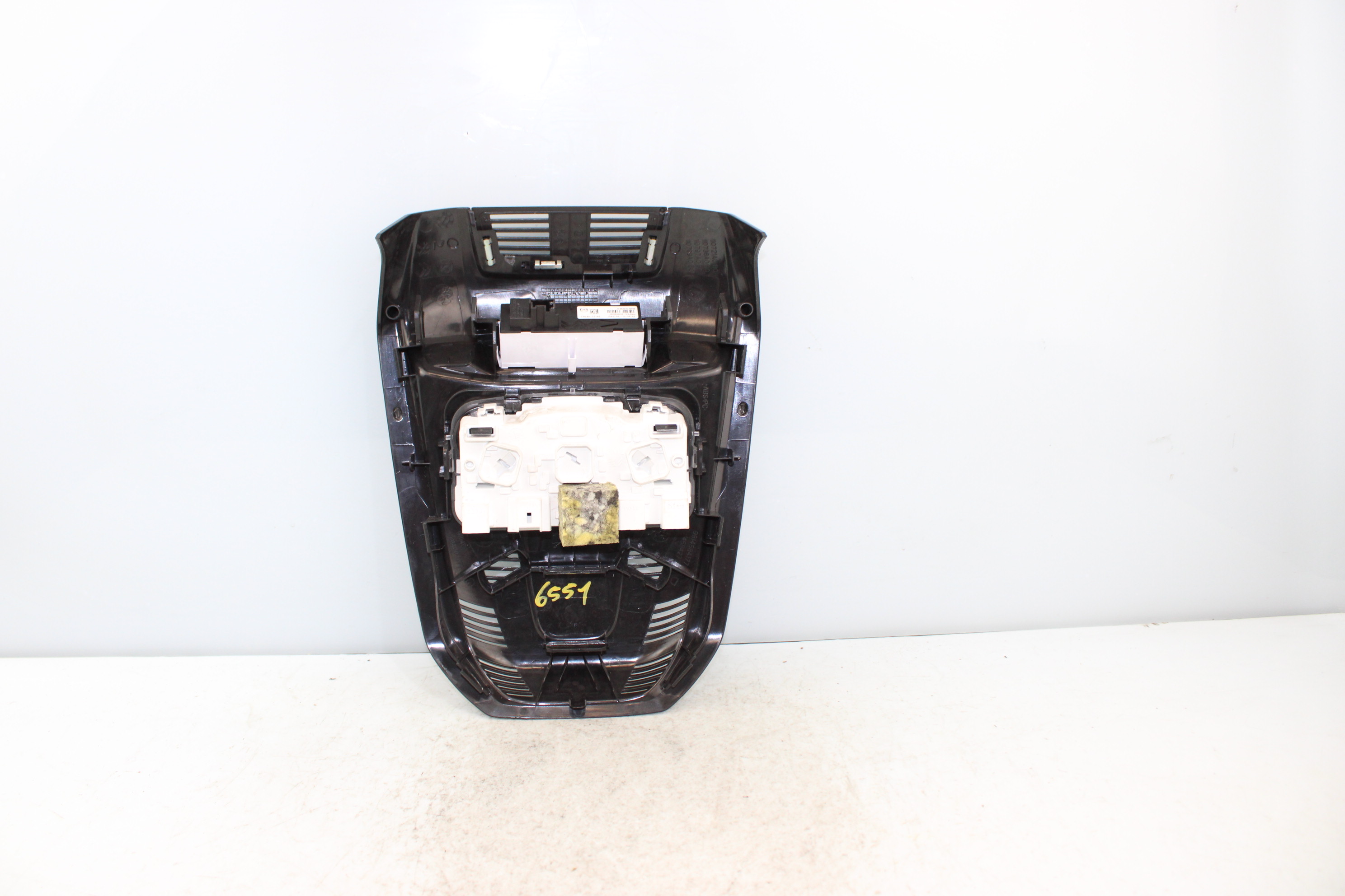 Lumière habitacle BH01 9814583977 de Peugeot 3008 suv (mc_, mr_, mj_, m4_) 2016-2016 120 CV con 51 km - pieza usada